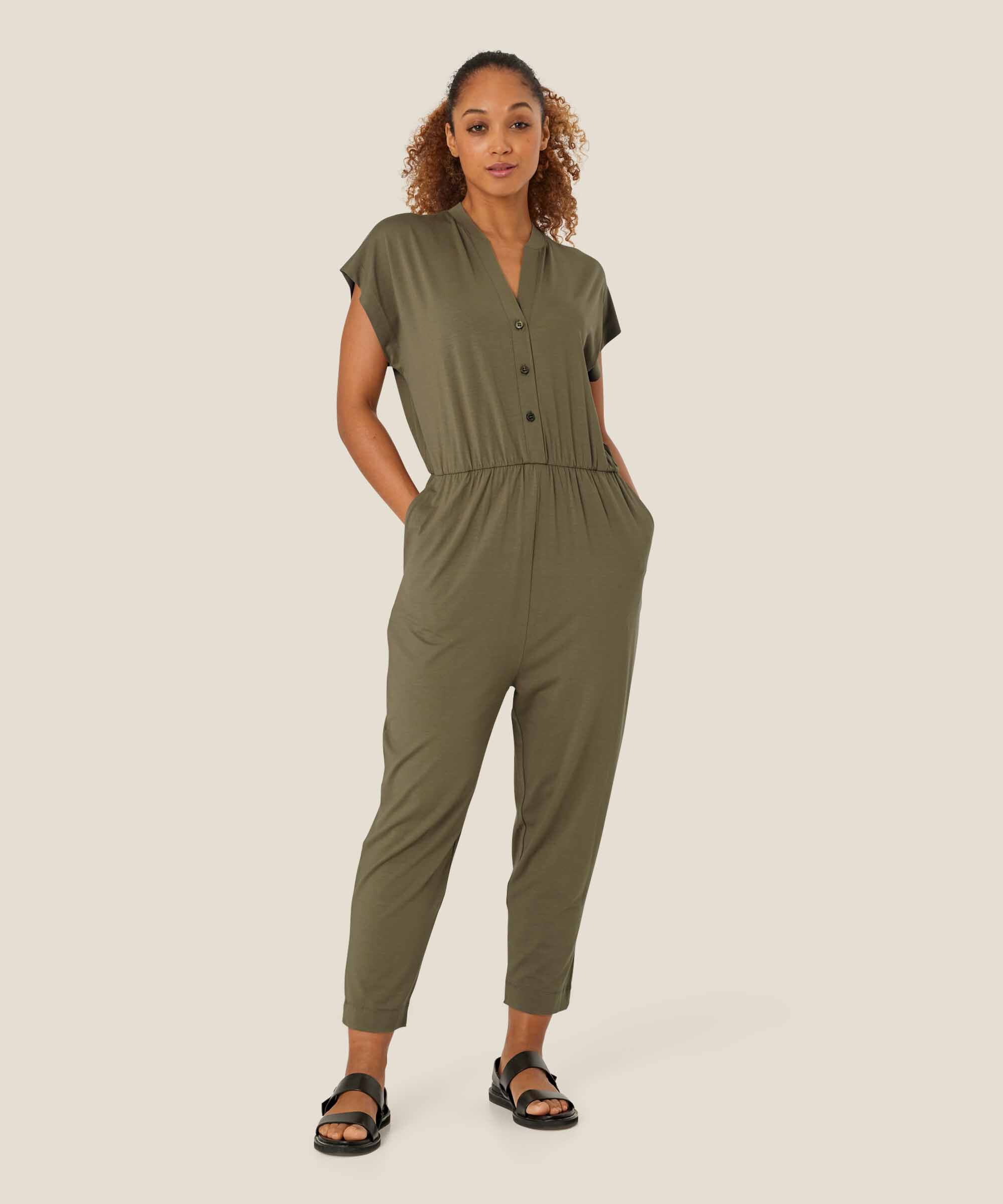 Jersey-Jumpsuit mit V-Ausschnitt und Knöpfen, Dusky Green
