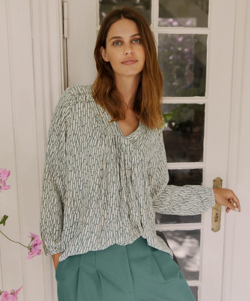 Viskosebluse mit V-Ausschnitt und Wade, Balsam Green