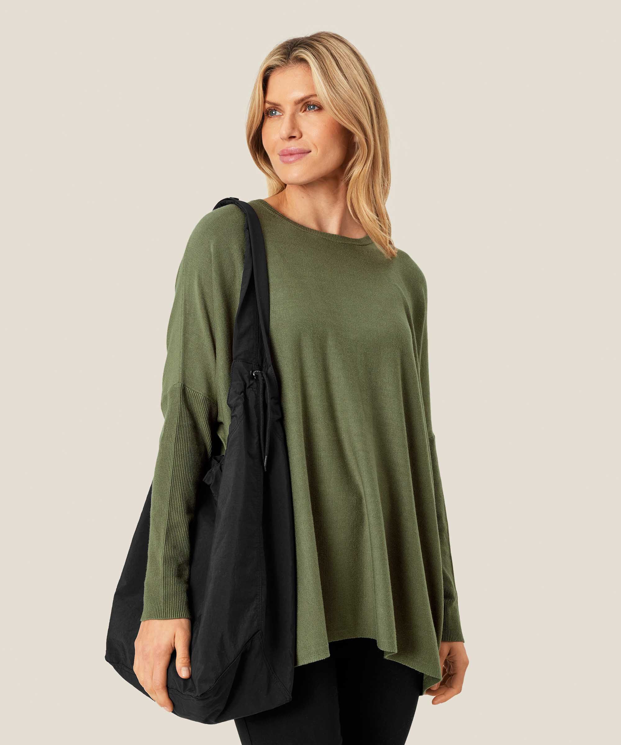 Tasche mit breitem Schultergurt und Reißverschluss, Black