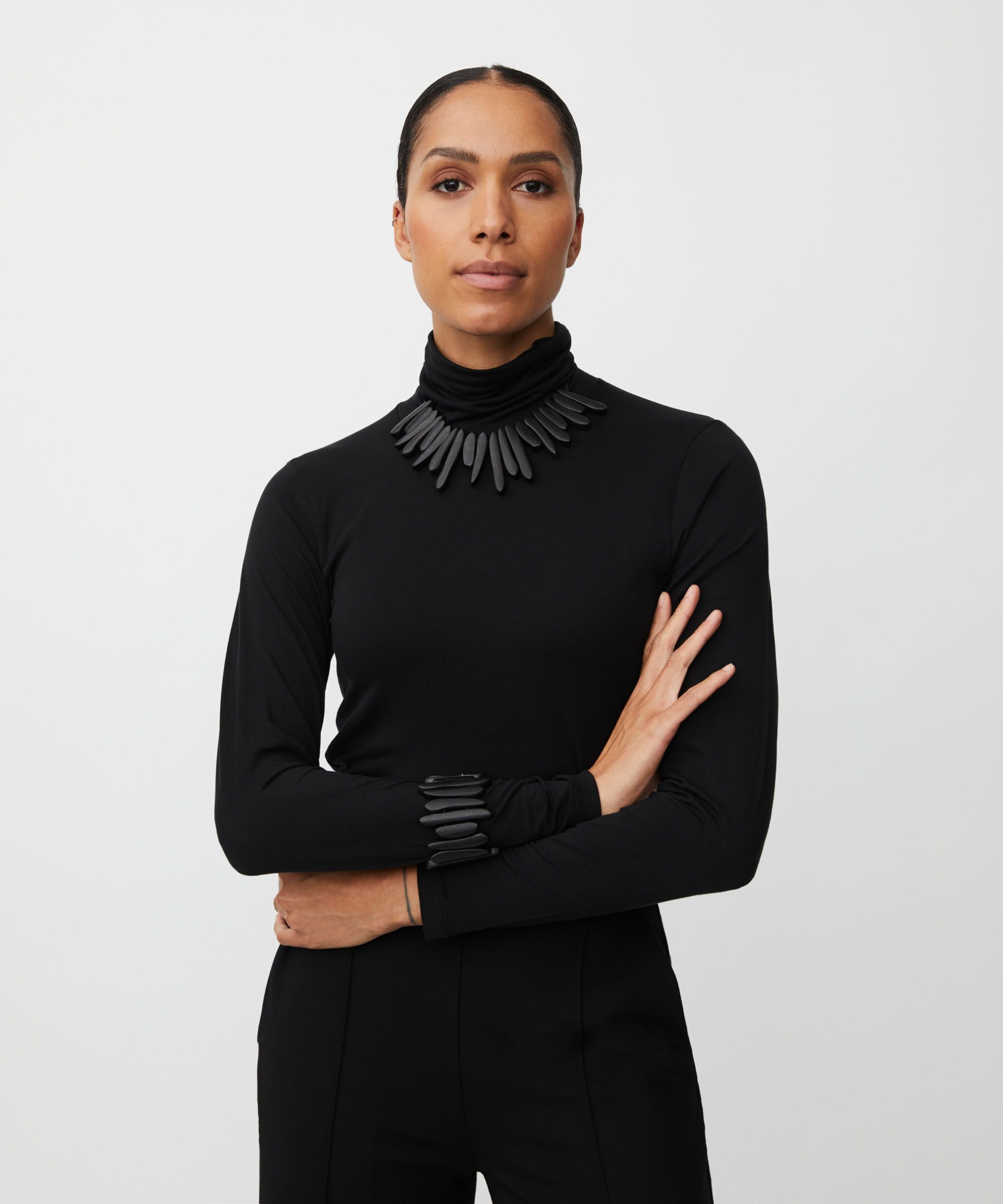 Halskette mit schwarzen Holzperlen, Black