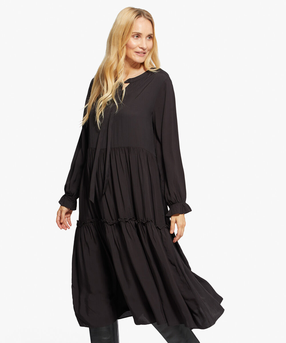 NUKINI KLEID, Black