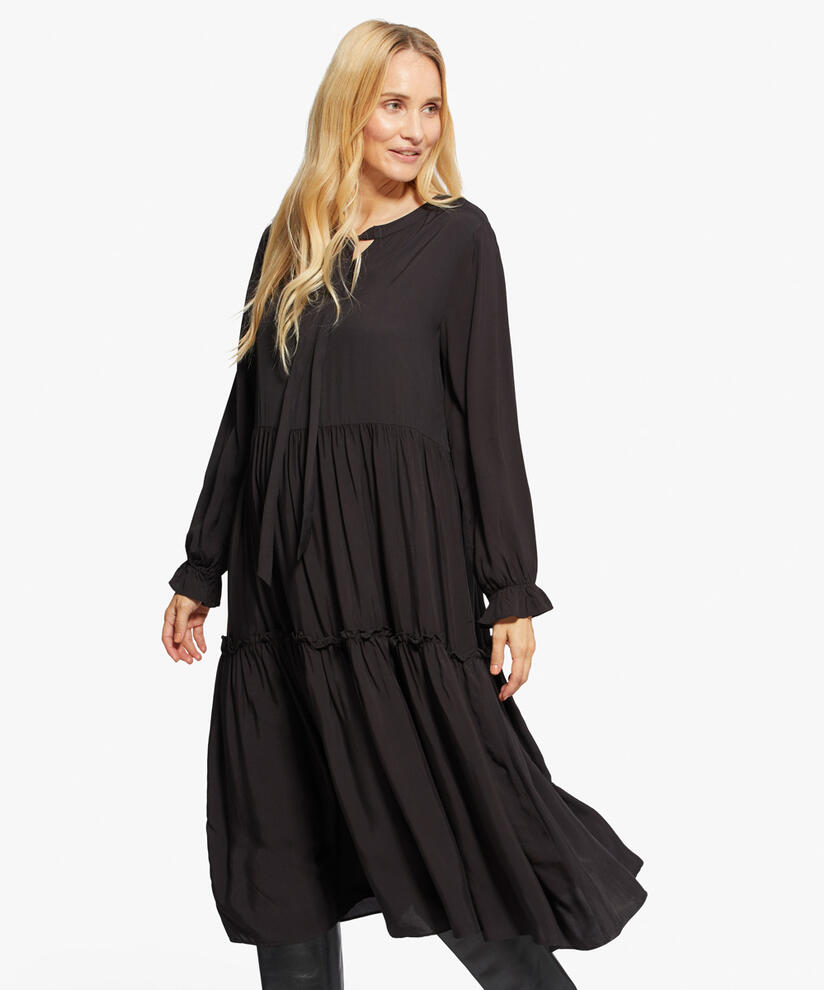 NUKINI KLEID, Black