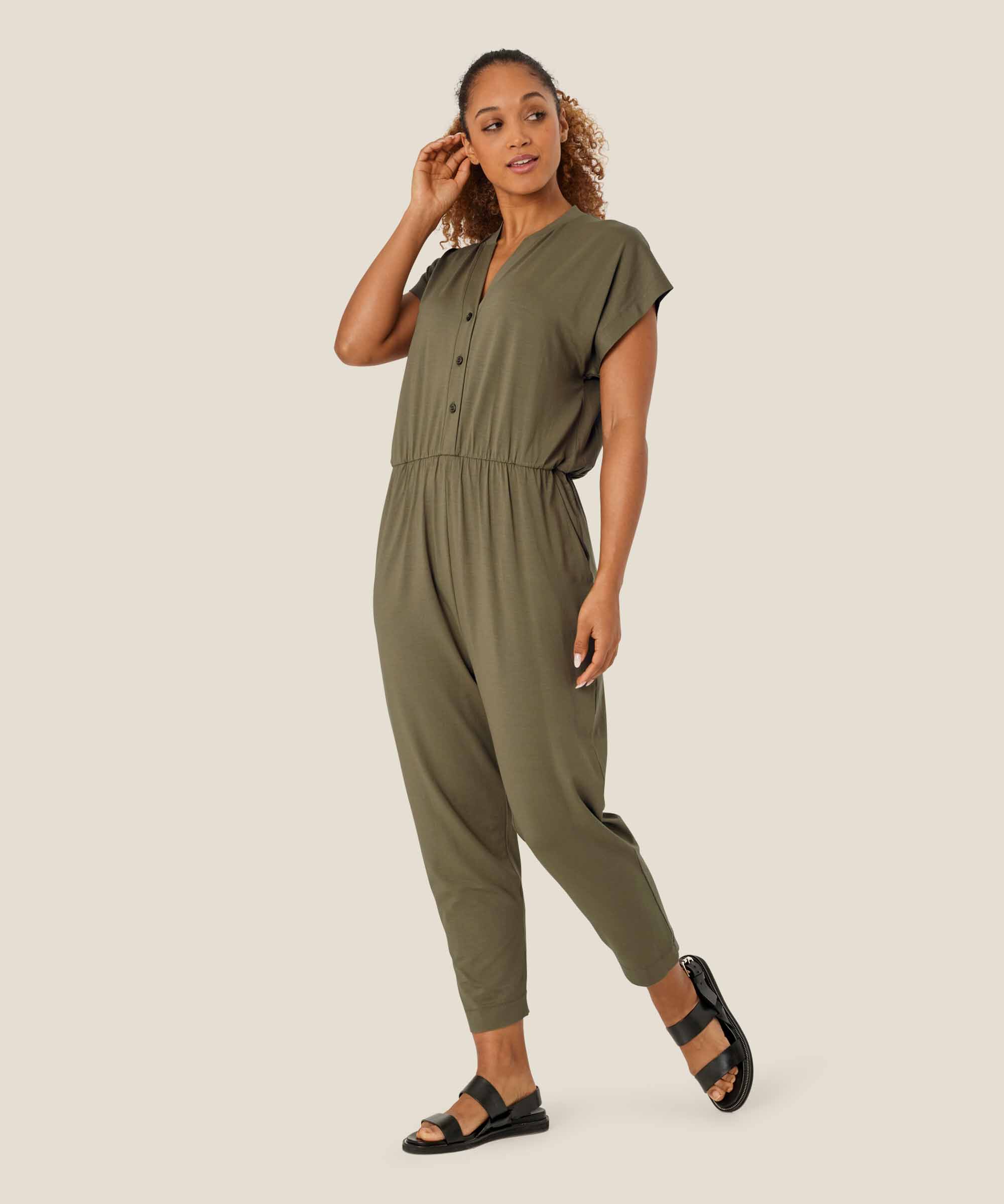 Jersey-Jumpsuit mit V-Ausschnitt und Knöpfen, Dusky Green