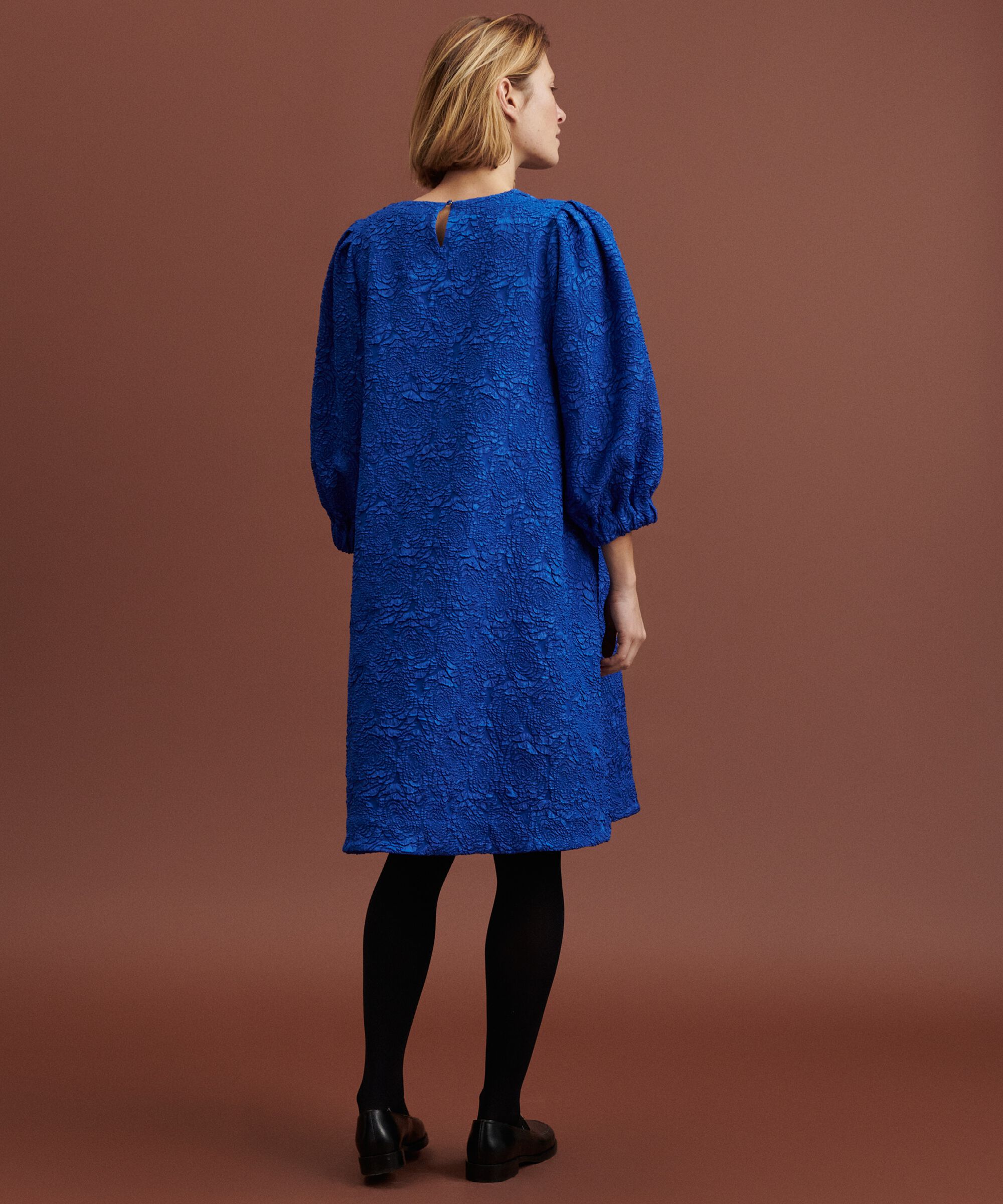 Kleid mit Rundhals und Puffärmeln, Surf the web