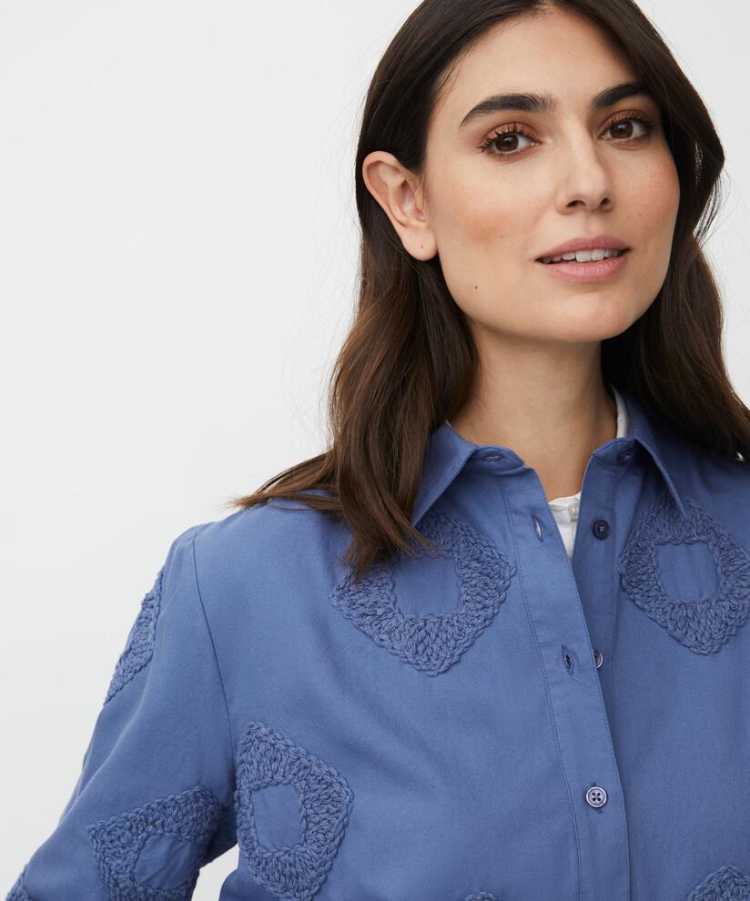 Baumwollhemd mit gestickten Details und Fronttaschen, Bijou Blue