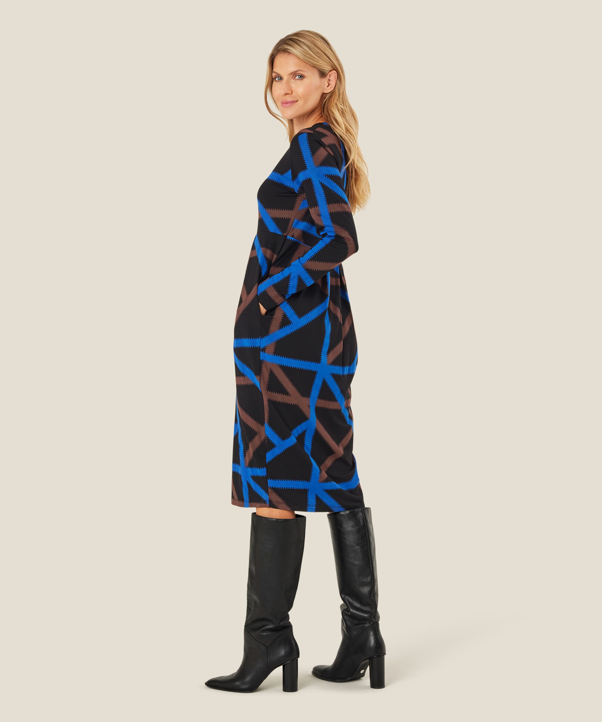 Tulpenkleid aus Jersey, Surf the web