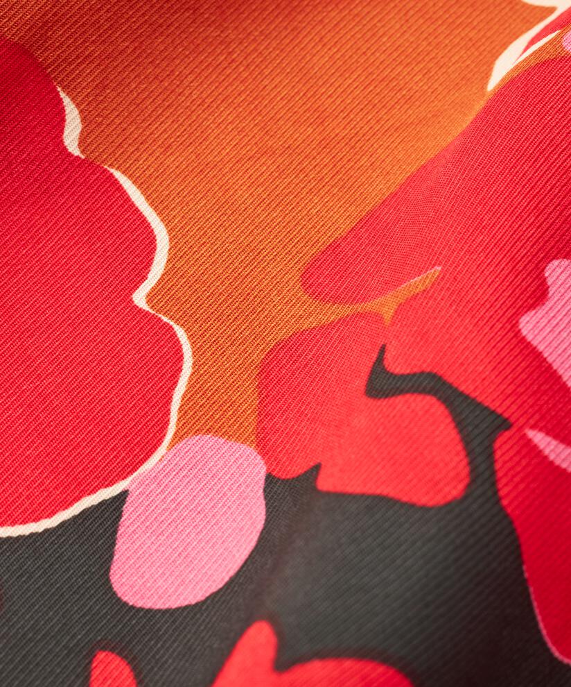 Kay Bluse, Tango Red
