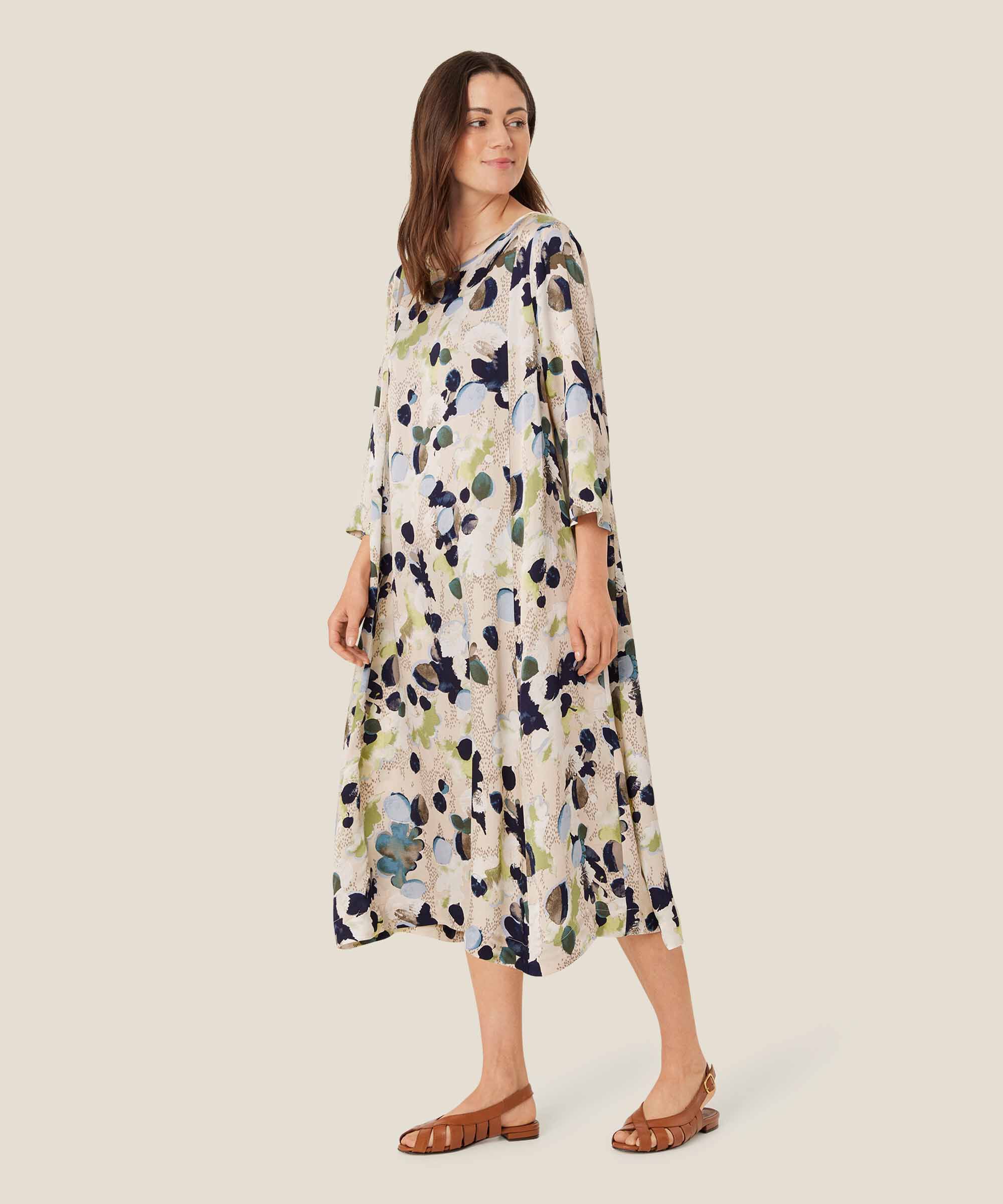 Kleid Aus Viskose Mit Knopf Am Hals, Fog