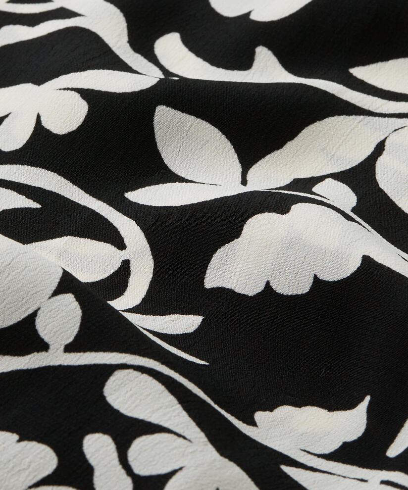 ALONG TUCH, Black