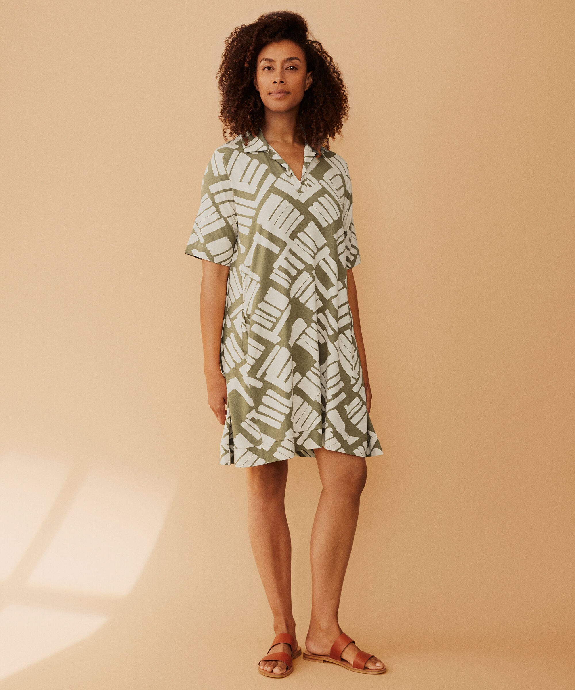 Bedruckte Jersey-Tunika mit V-Ausschnitt, Dusky Green