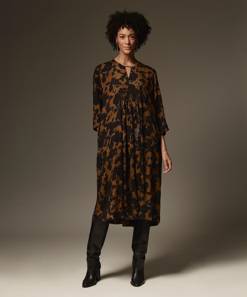 Kleid aus Viskose mit Falten und Eingrifftaschen, Breen