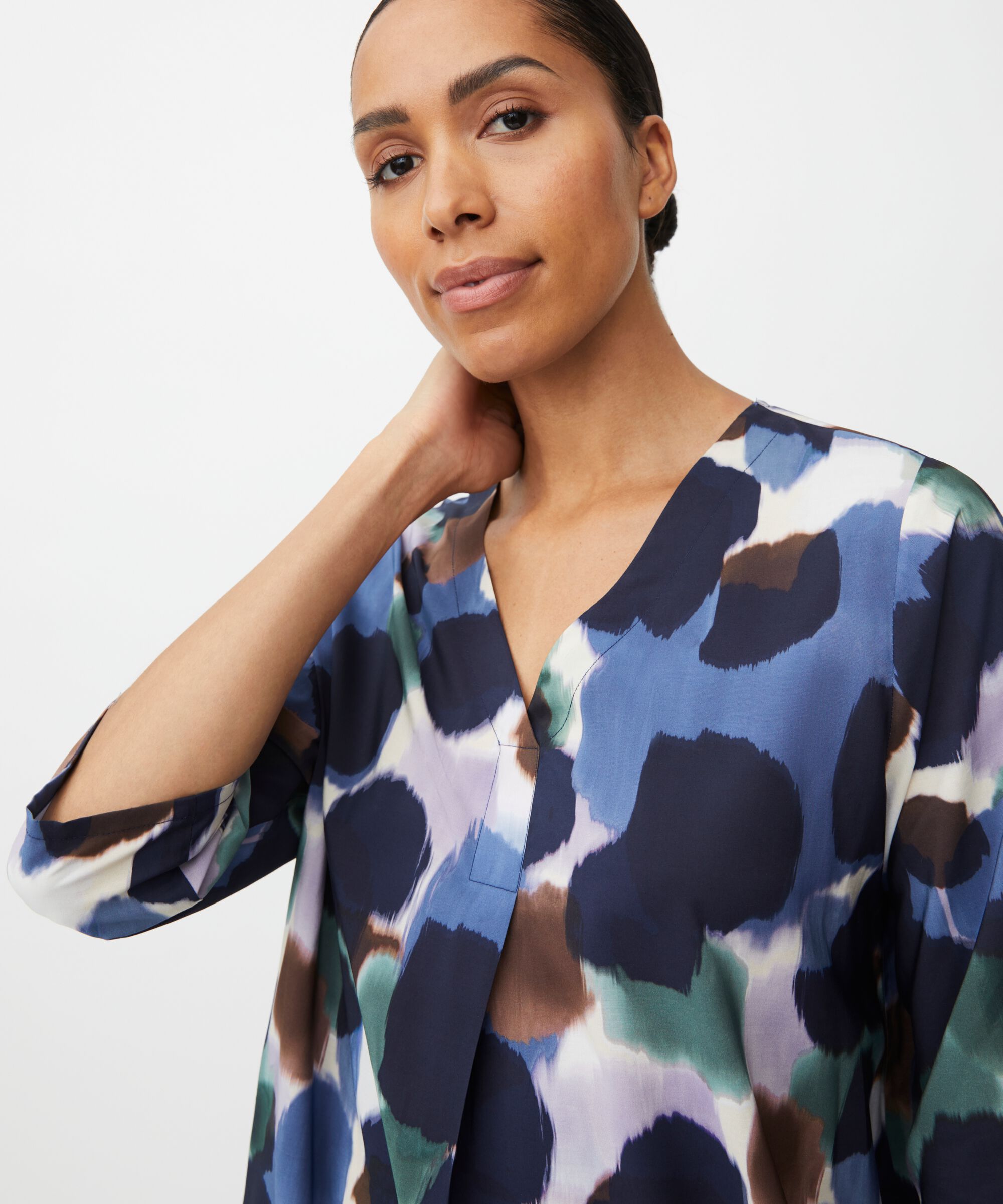 Viskosekleid Mit V-ausschnitt Und Eingrifftaschen, Navy Blazer