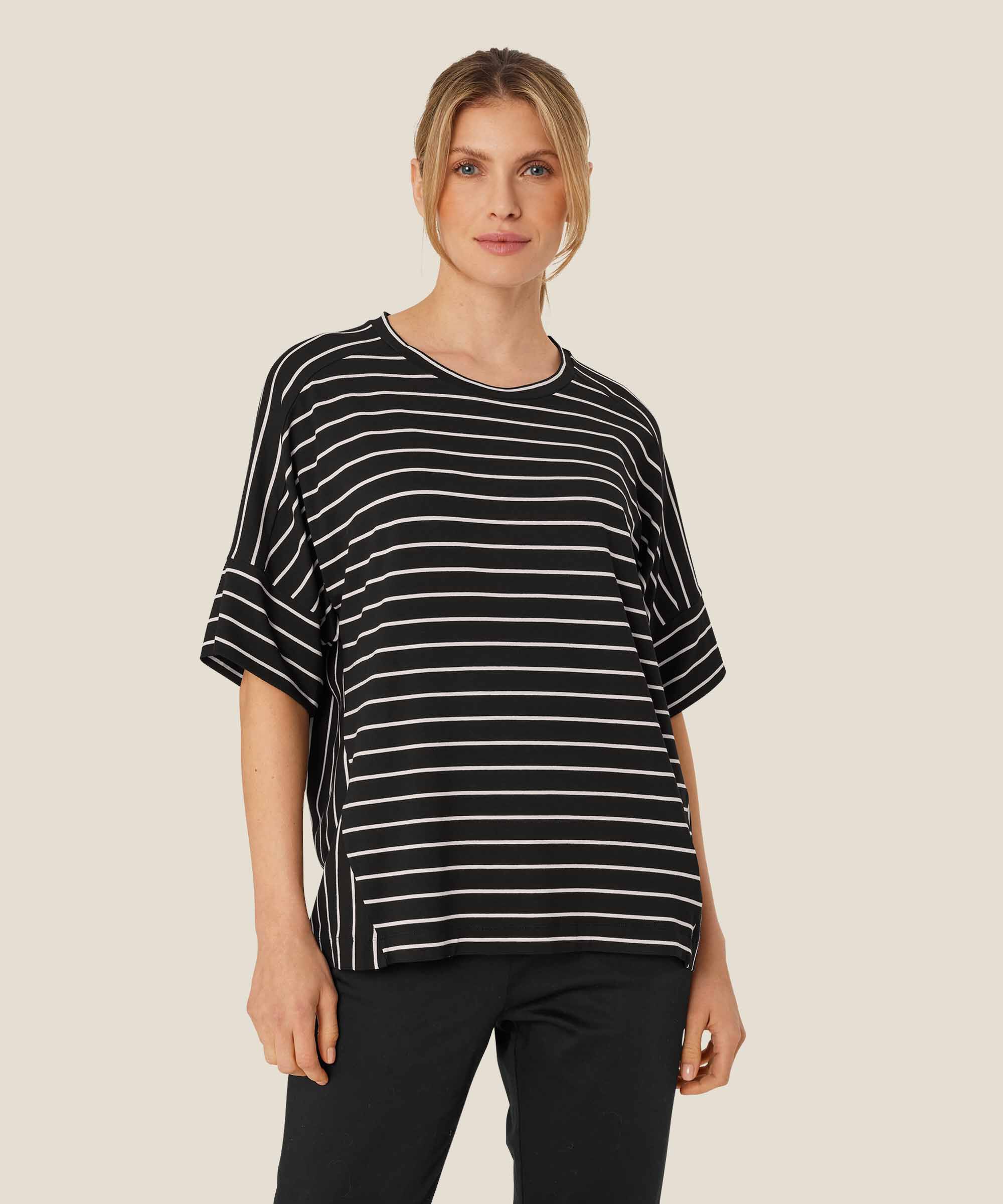 Gestreiftes T-Shirt mit Rundhalsausschnitt, Black