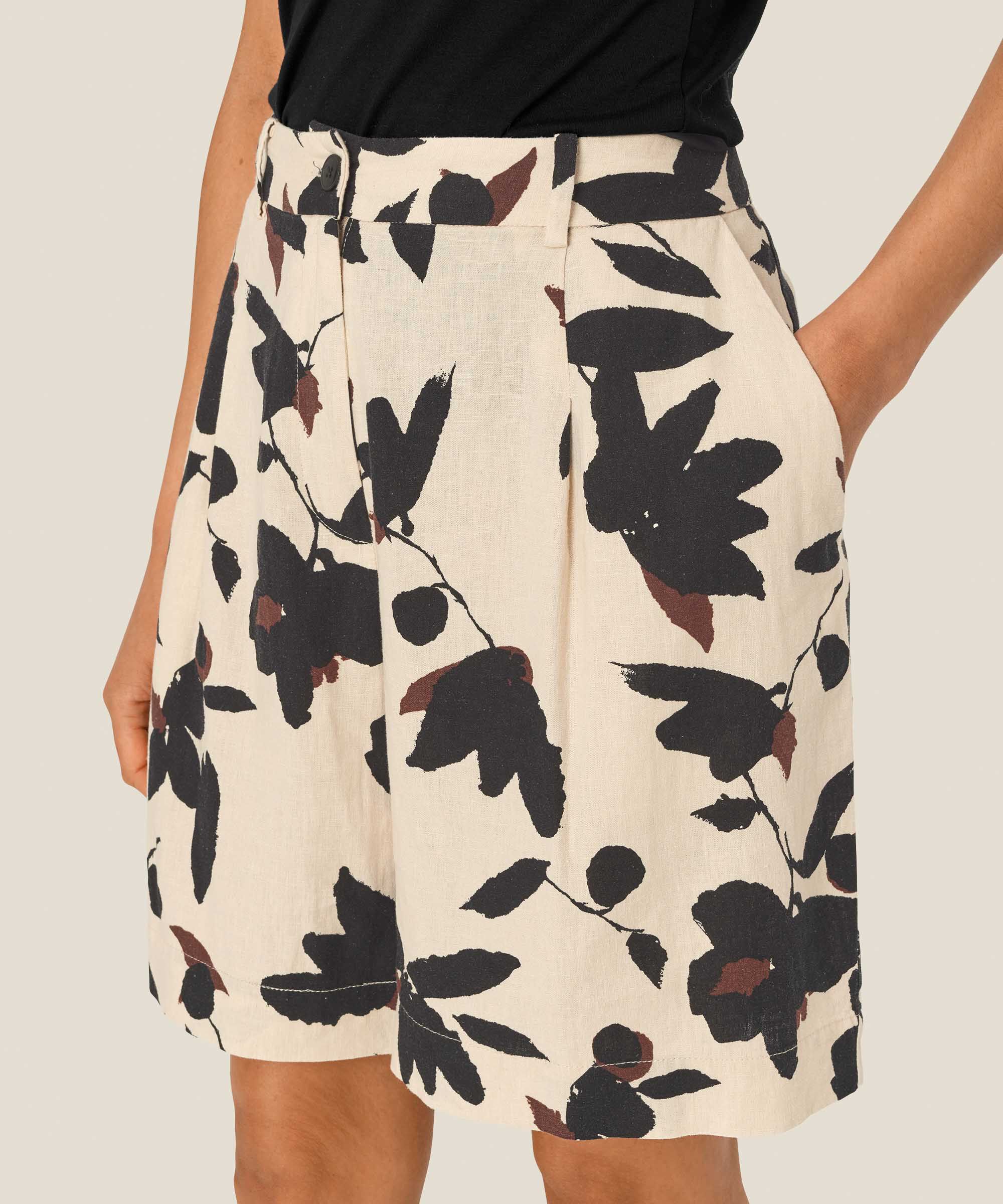 Shorts aus Leinenmischung mit Gummizug auf der Rückseite, Chestnut