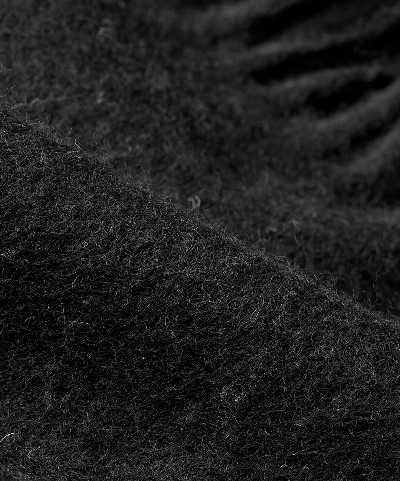 großer Wollschal mit Fransen, Black