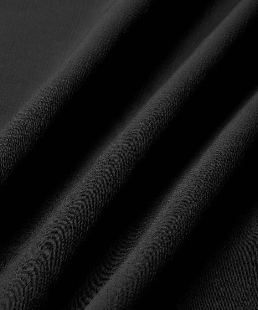 VISKOSEKLEID MIT DREVIERTELÄRMELN, Black