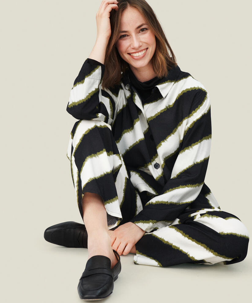 PAI HOSE, Capulet Olive