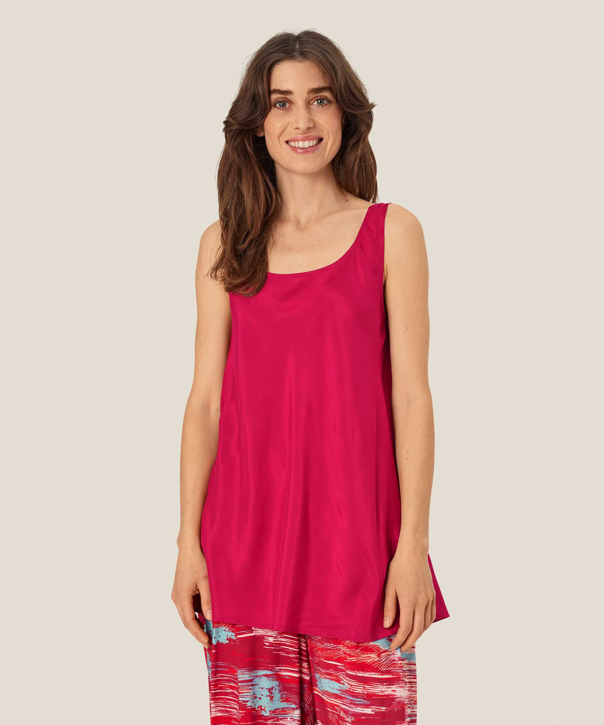 Top aus leicht glänzender Viskose, Persian Red