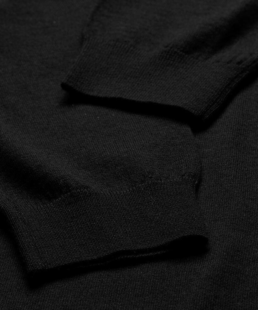 Strickkleid mit Rollkragen und Schlitzen, Black