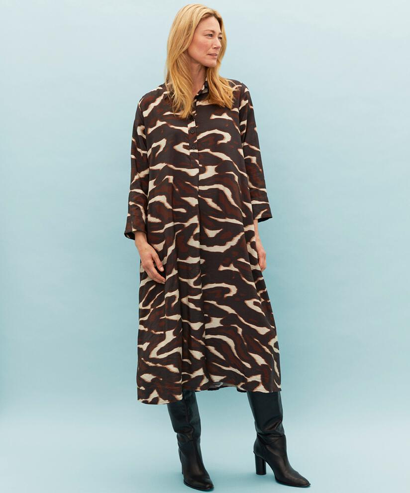 Kleid aus Viskose mit Knöpfen und Kragen, Coffee Bean