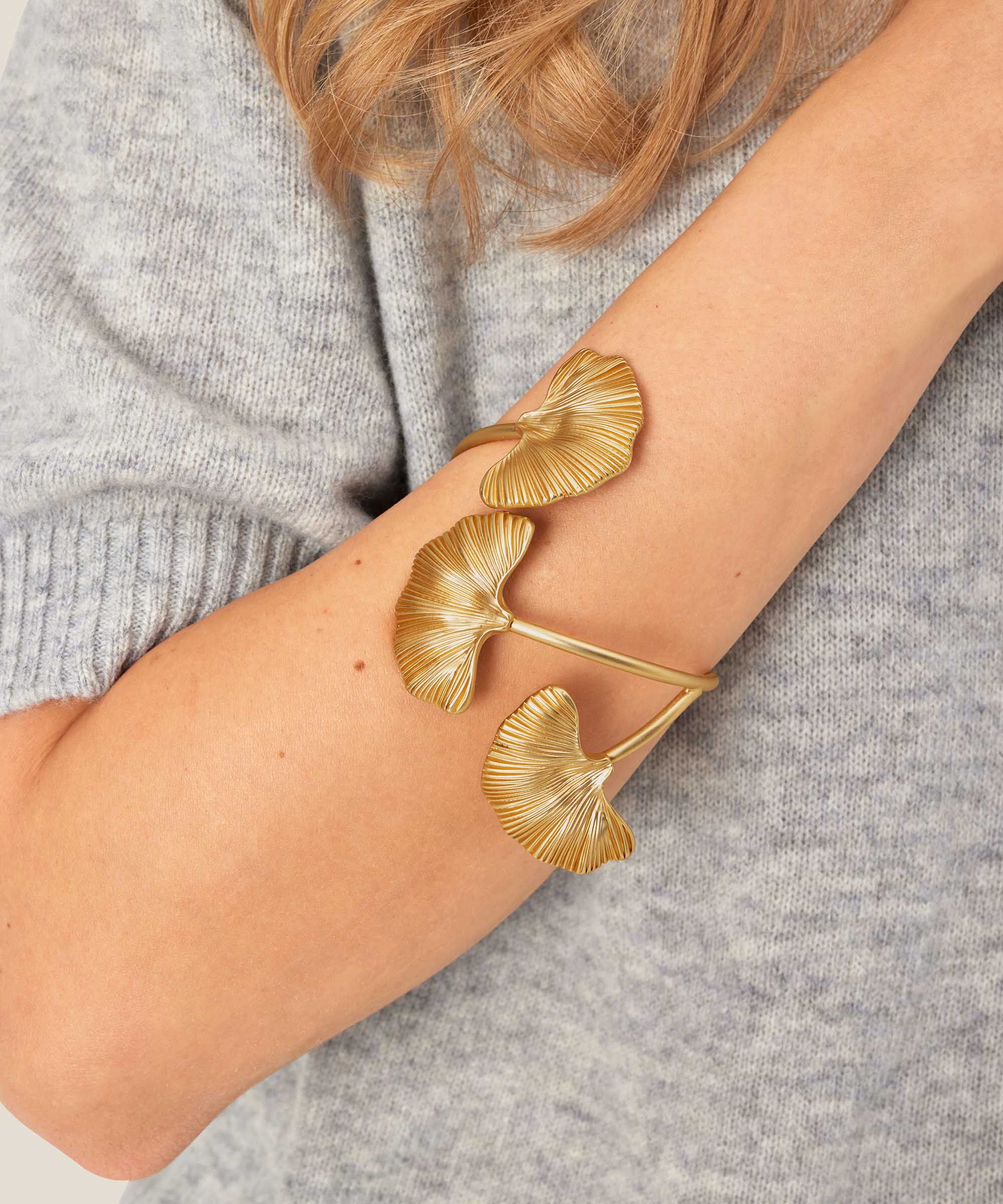 vergoldetes Armband mit Blattmuster, Gold