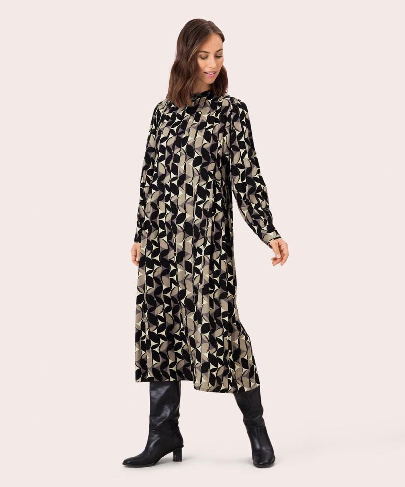Nia Kleid, Volcanic
