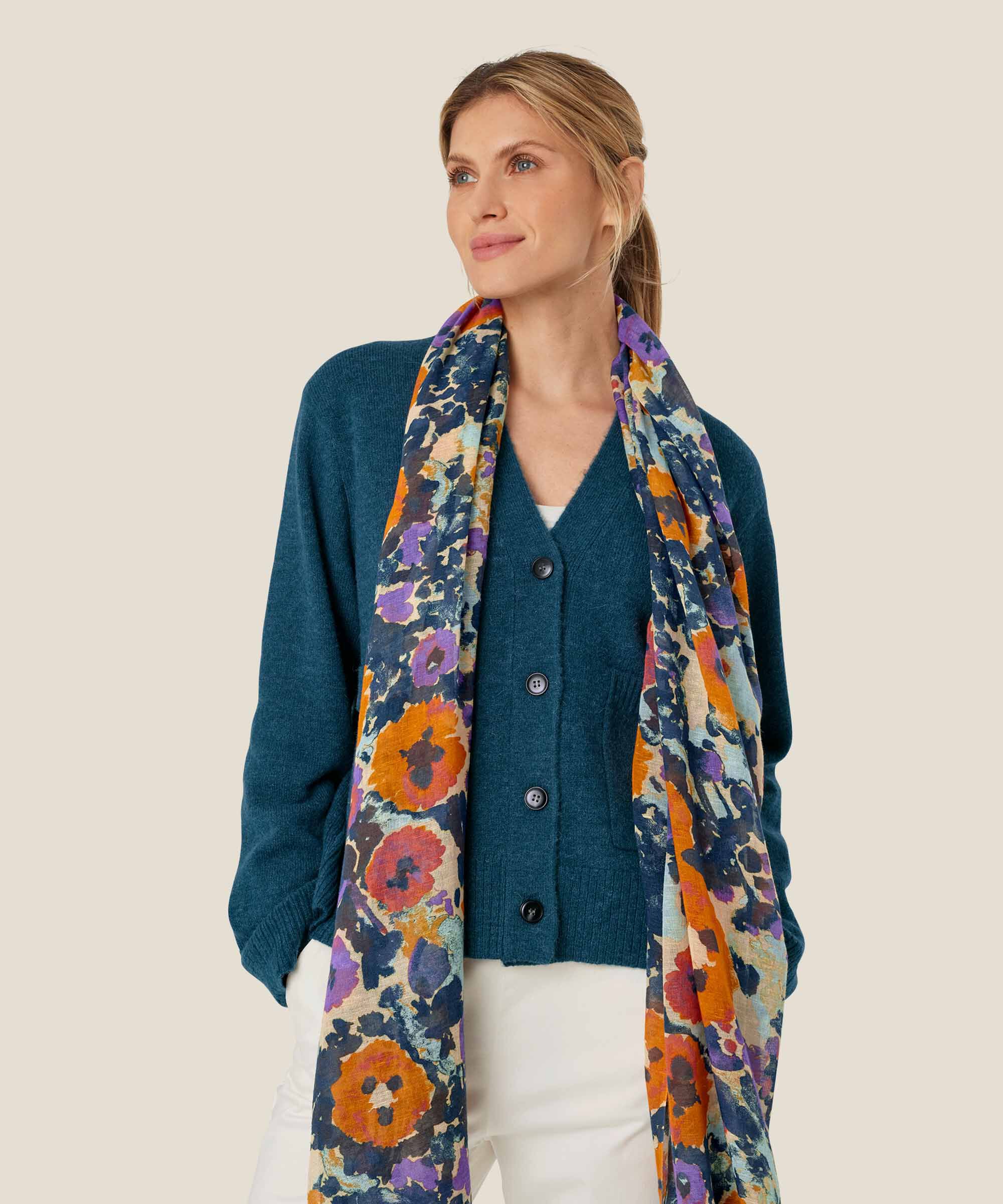 Schal mit Blumenmuster aus Baumwollmix, Meadow Violet