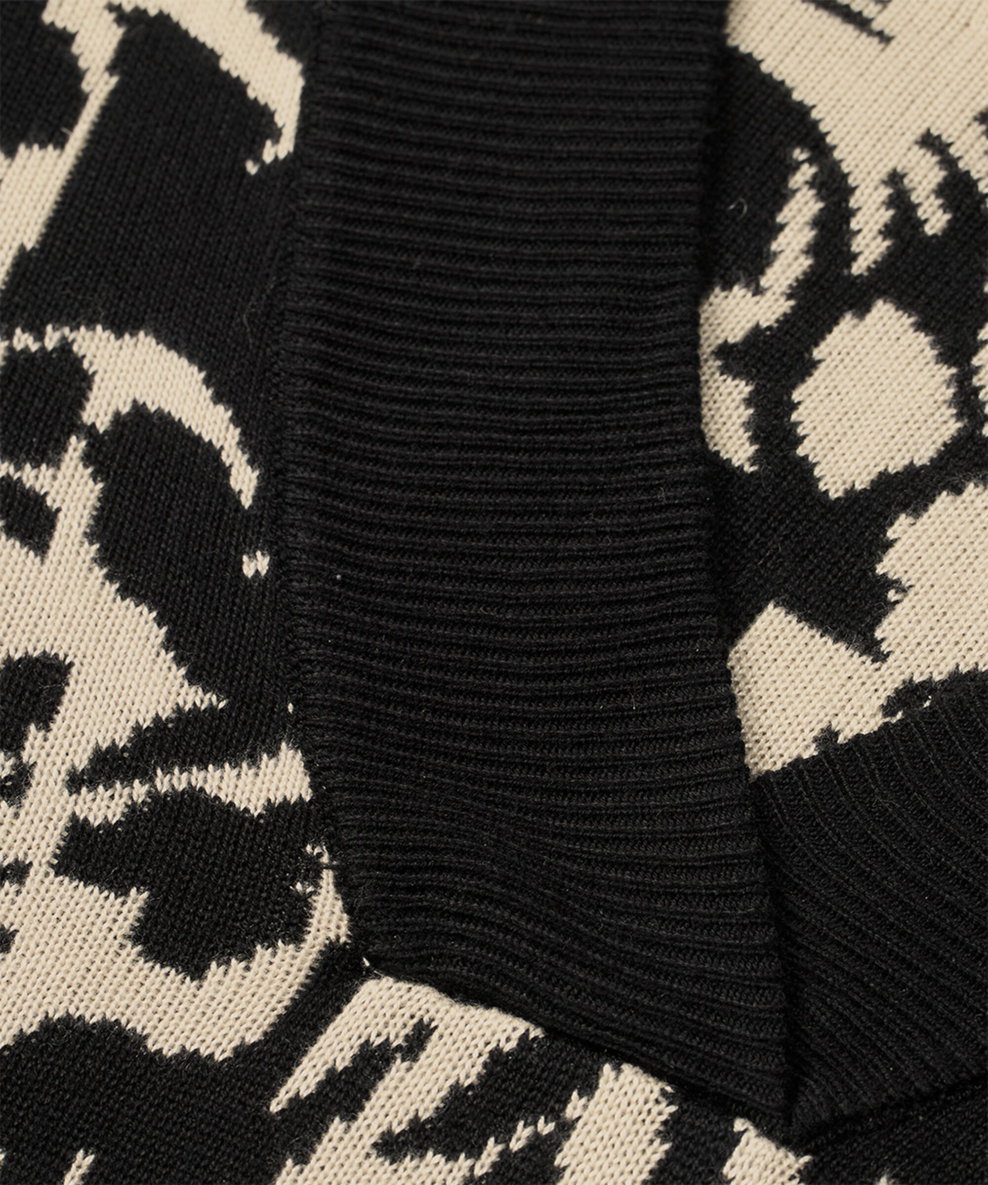 Blumenstrickpullover mit kontrastierendem Ausschnitt, Black