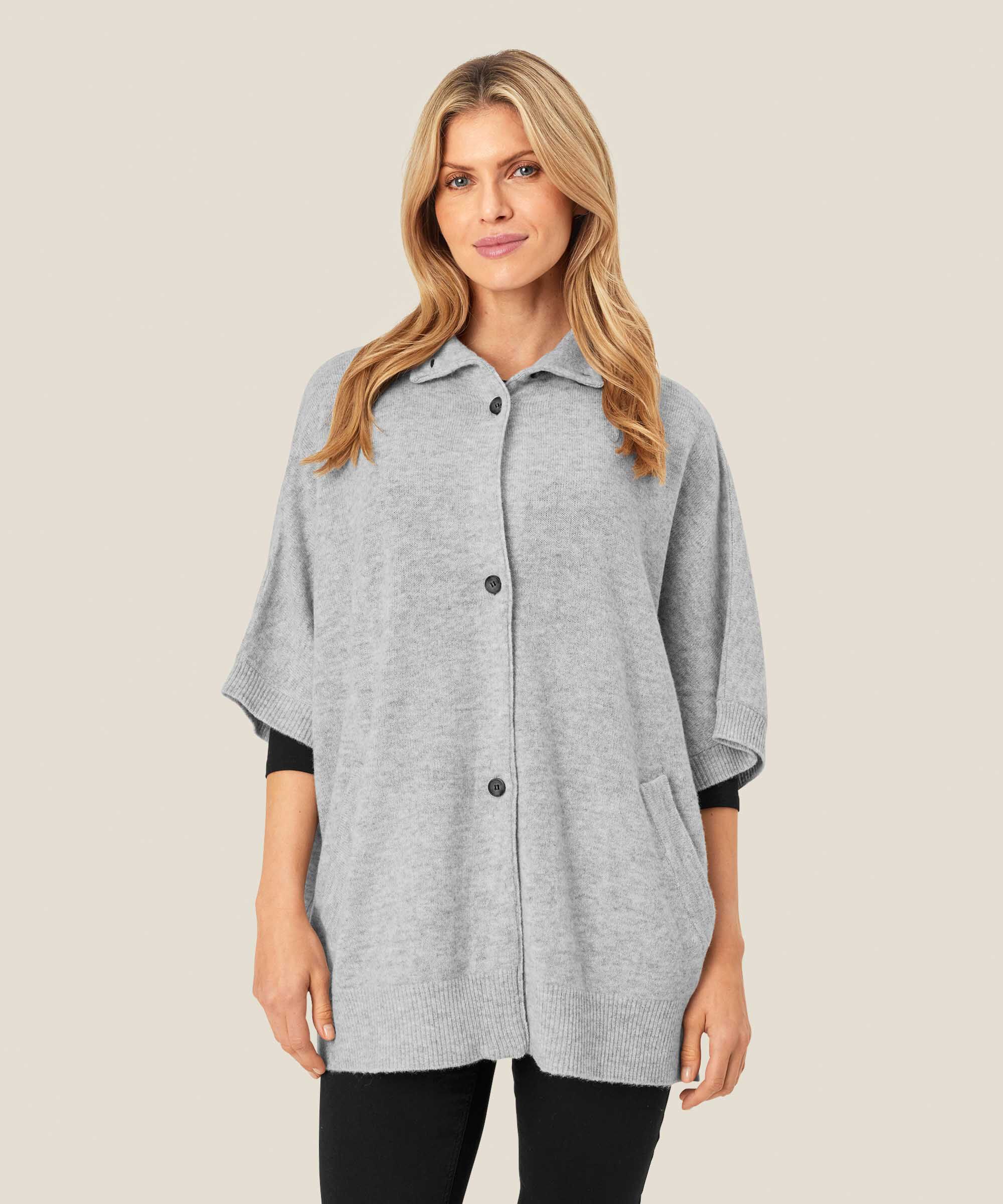 Strickjacke aus Wolle mit hohem Kragen, L. Grey mel.