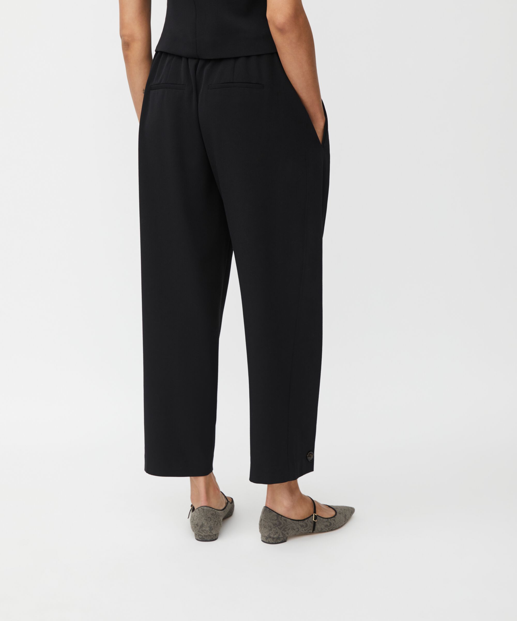 Gewebte Hose Mit Stretch Und Knopfdetail Am Bein, Black