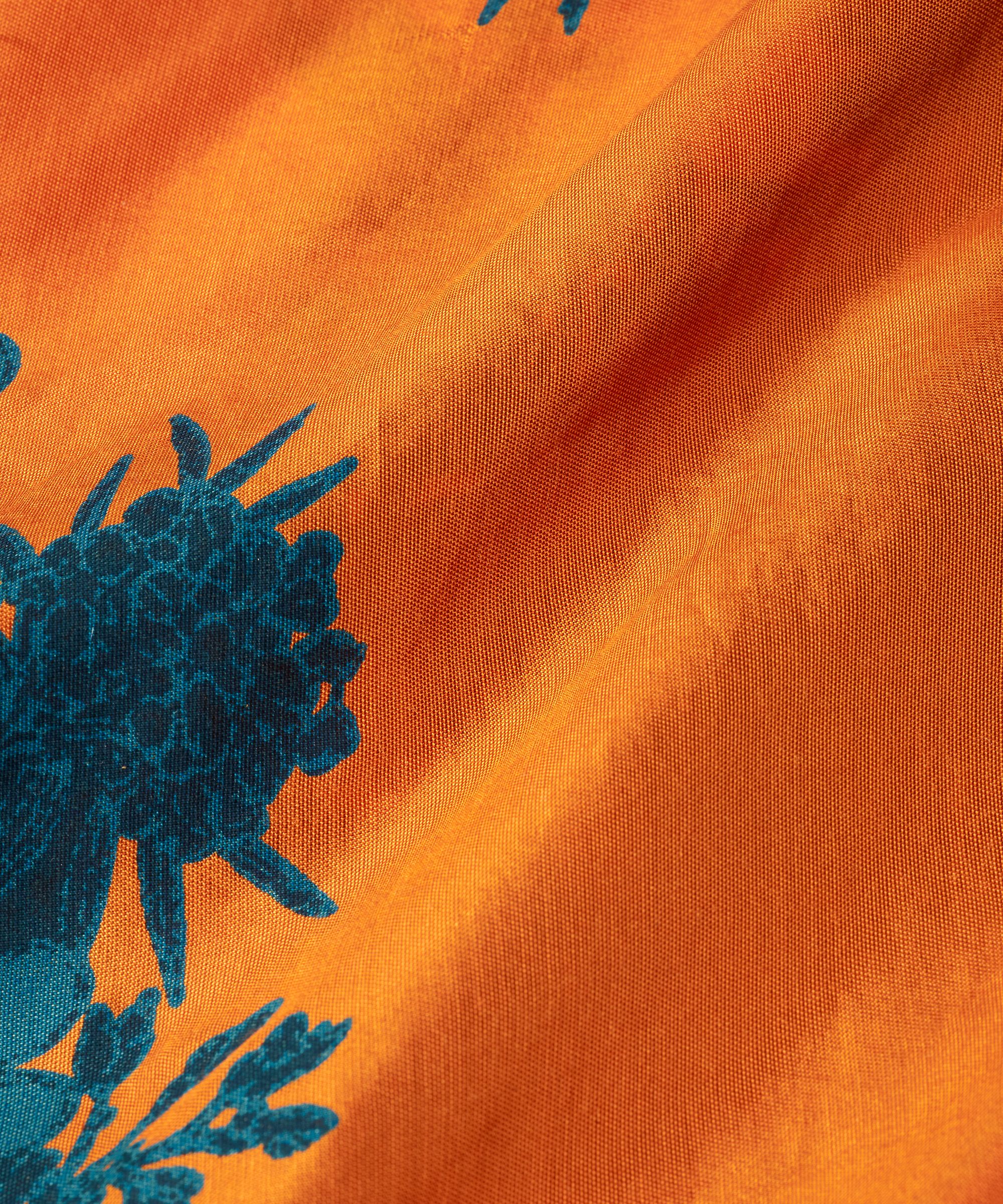 Bedrucktes Viskosekleid mit V-Ausschnitt, Russ Orange