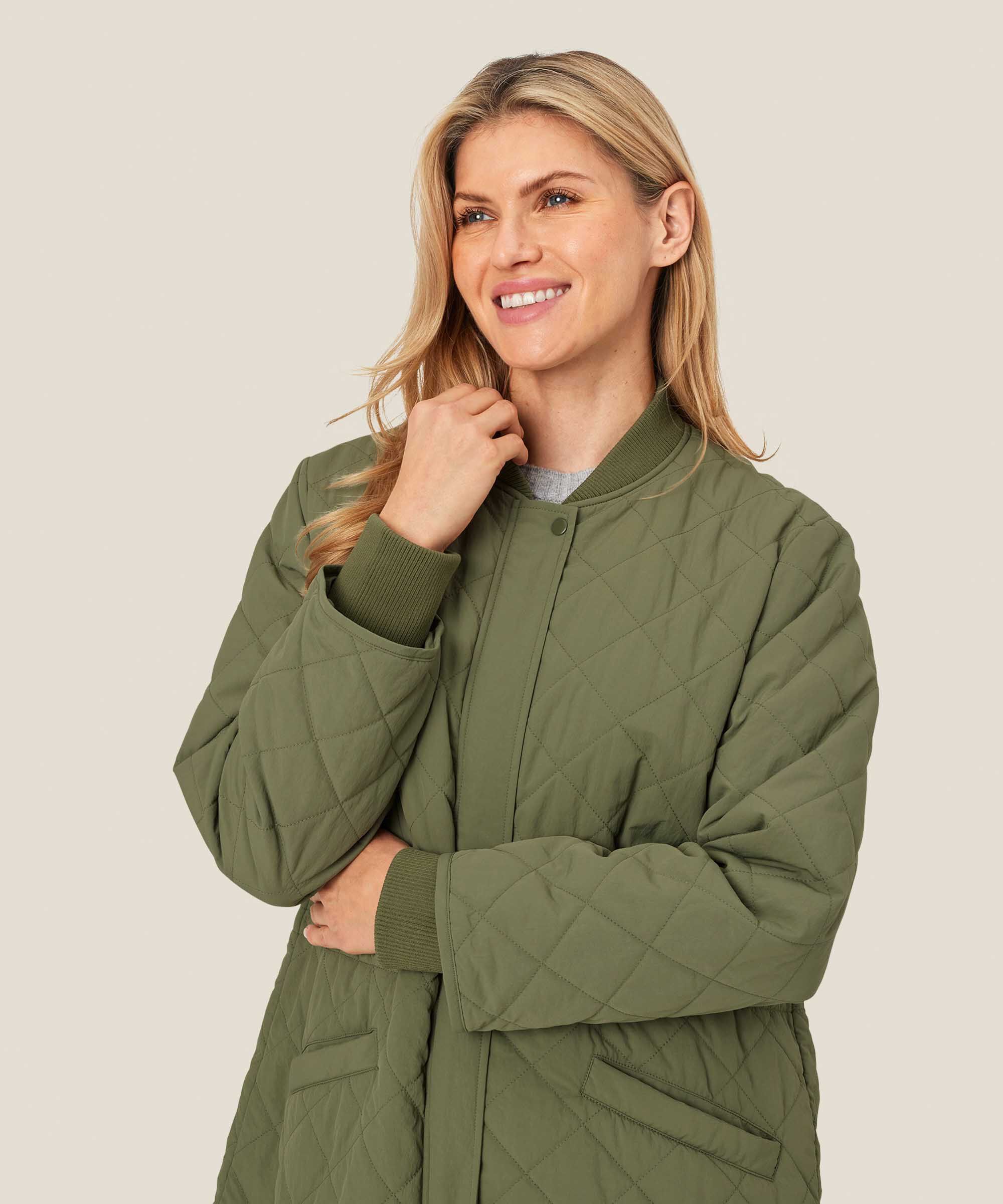 Steppjacke mit Rippdetails und Eingrifftaschen, D. Lichen Green