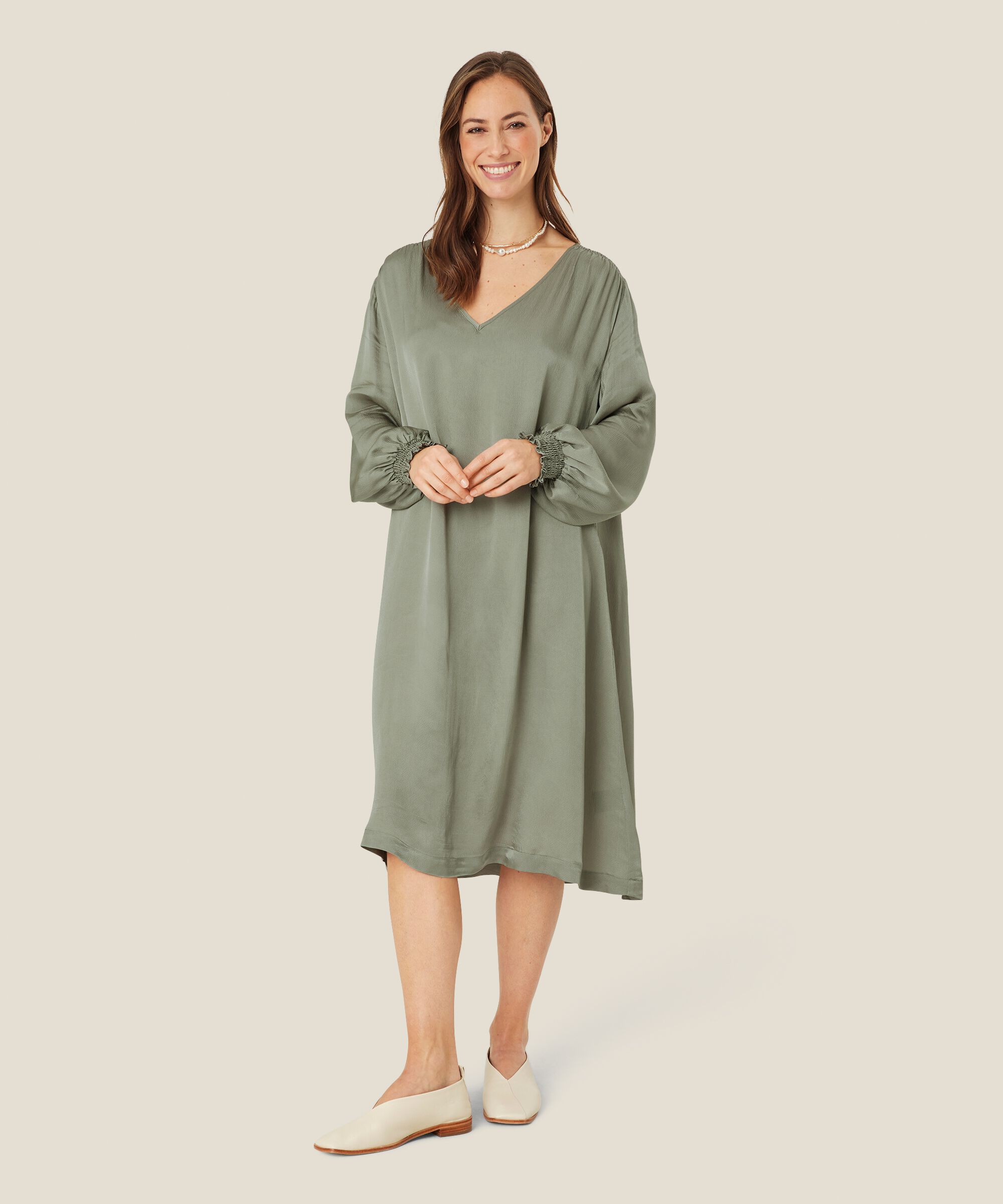 Halskette mit Kunstperlen, Gold