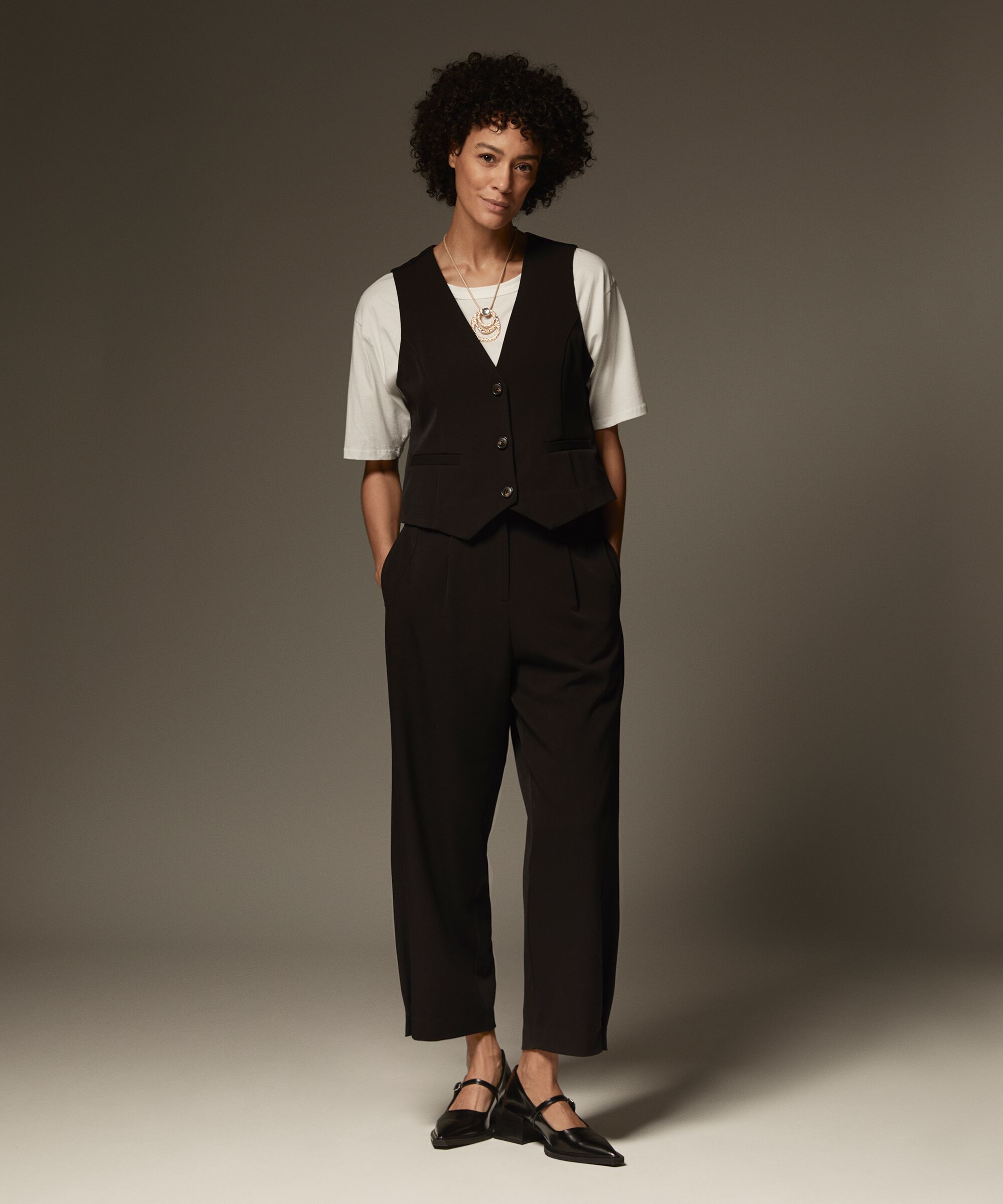 Gewebte Hose Mit Stretch Und Knopfdetail Am Bein, Black