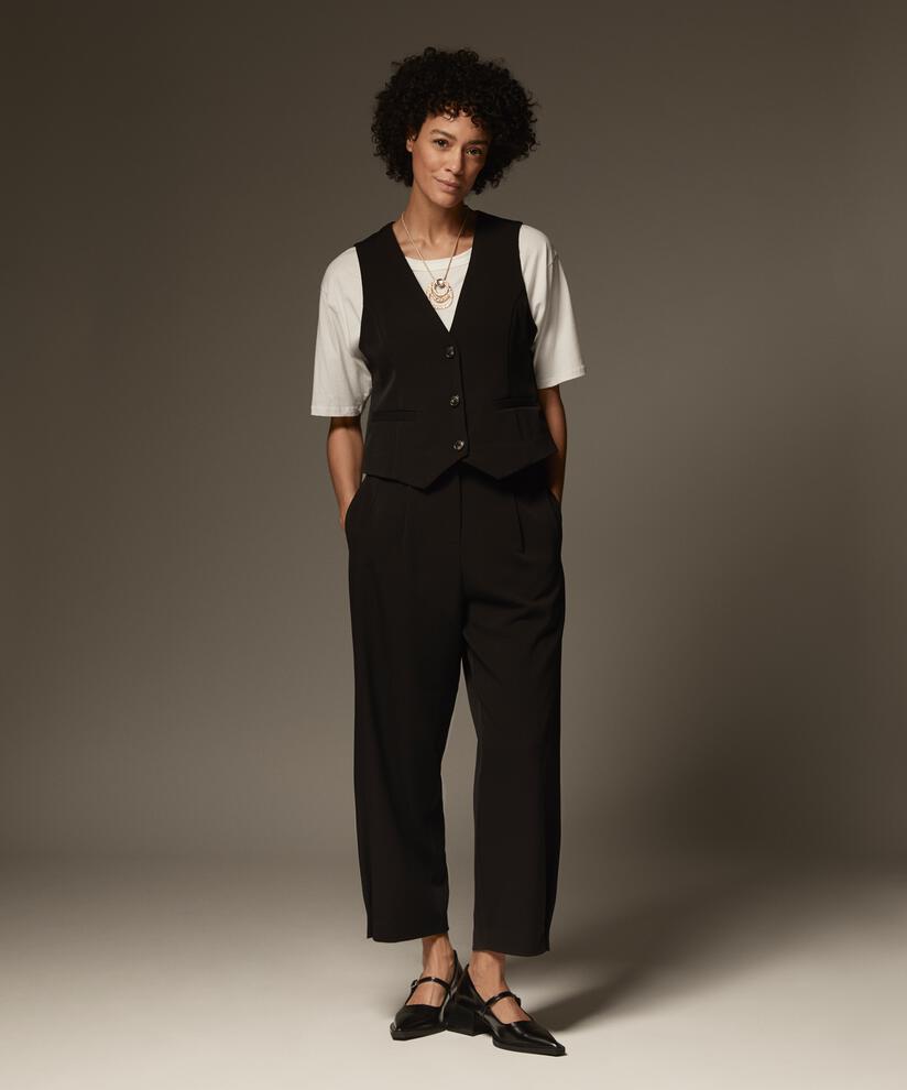 Gewebte Hose Mit Stretch Und Knopfdetail Am Bein, Black