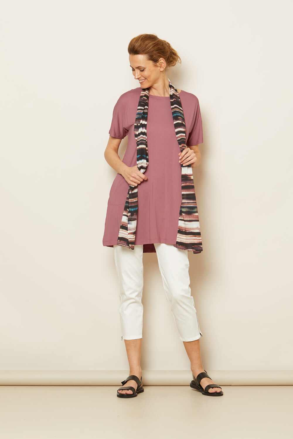 ALONG TUCH, Mesa Rose