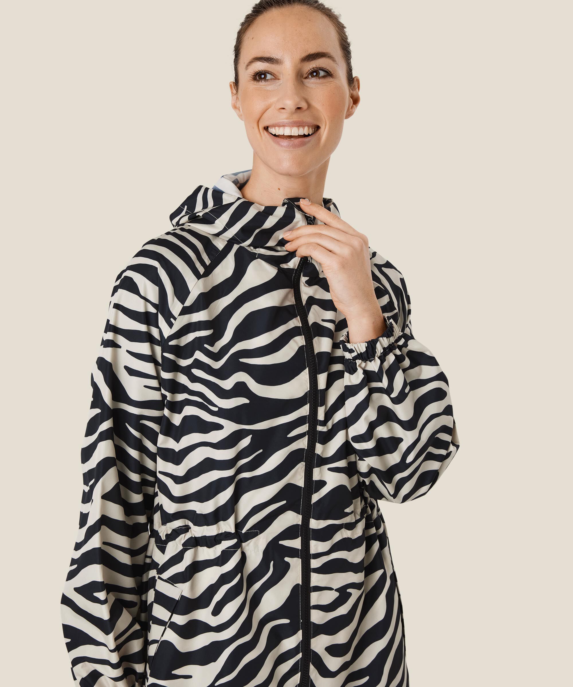 Trina Regenmantel, Black