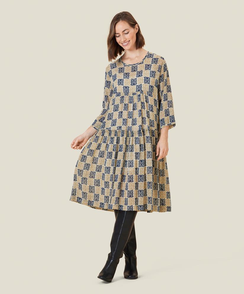 NYKIA KLEID, Travertine
