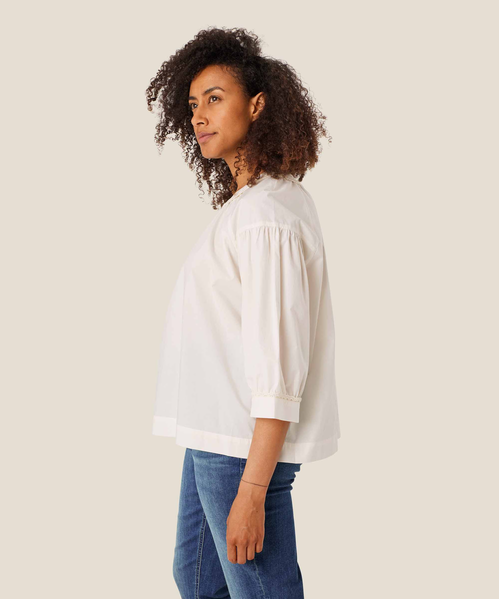 Baumwollbluse mit Spitzendetail, Jet Stream