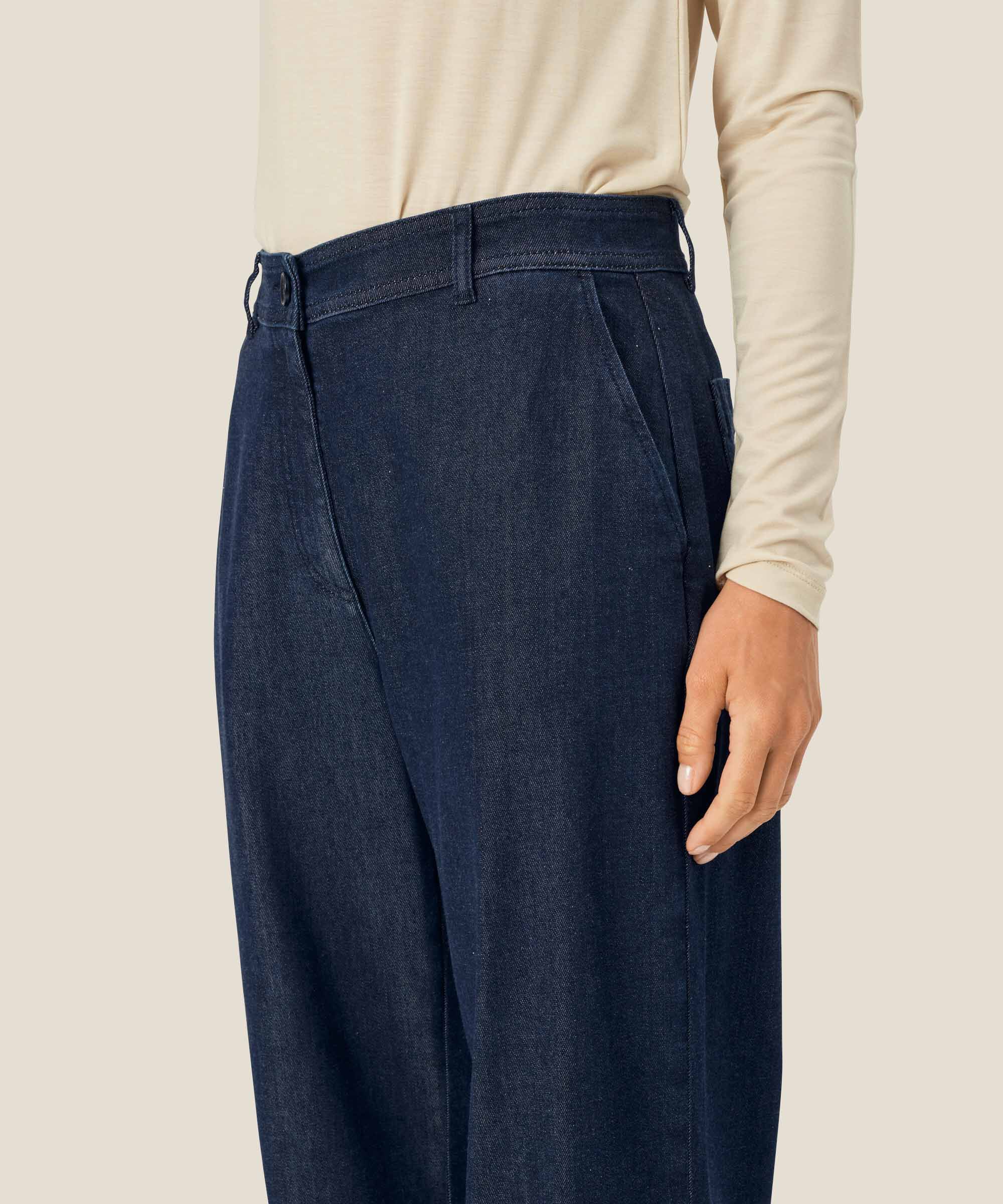 Jeans mit Stretch und geradem Bein, Dark Denim