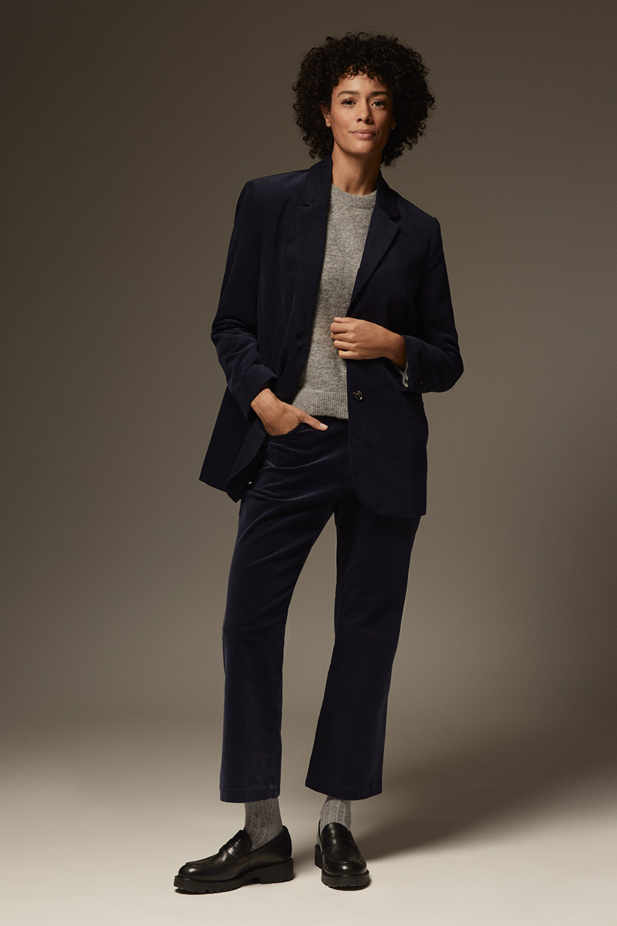 klassischer Blazer aus Babycord - Navy Blazer, verkürzte Cordhose mit fixiertem Bund - Navy Blazer