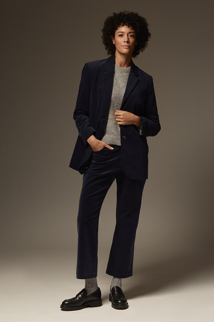 klassischer Blazer aus Babycord - Navy Blazer, verkürzte Cordhose mit fixiertem Bund - Navy Blazer