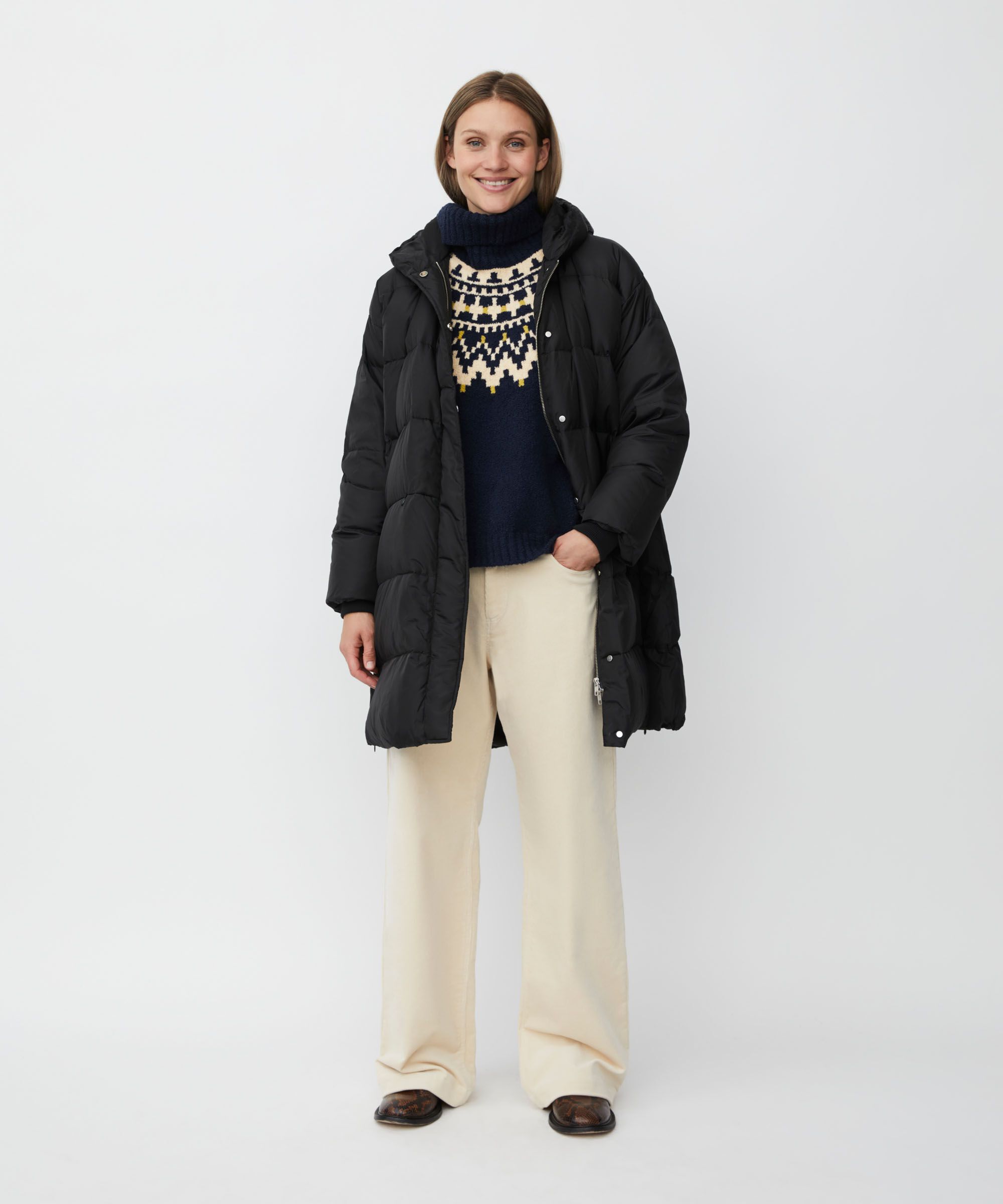 Daunenmantel Mit Kapuze, Black