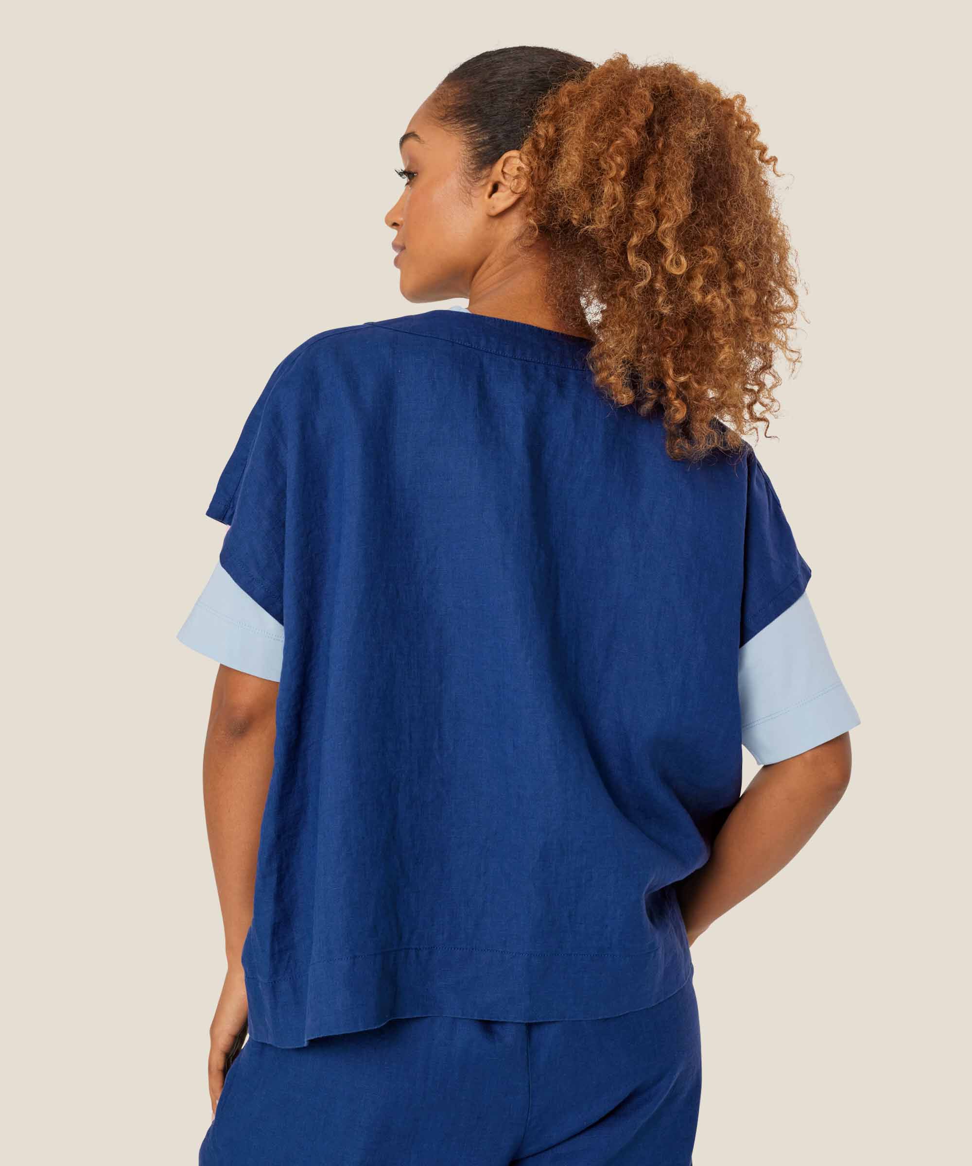 Hemd aus Leinen mit Taschen, Navy Peony