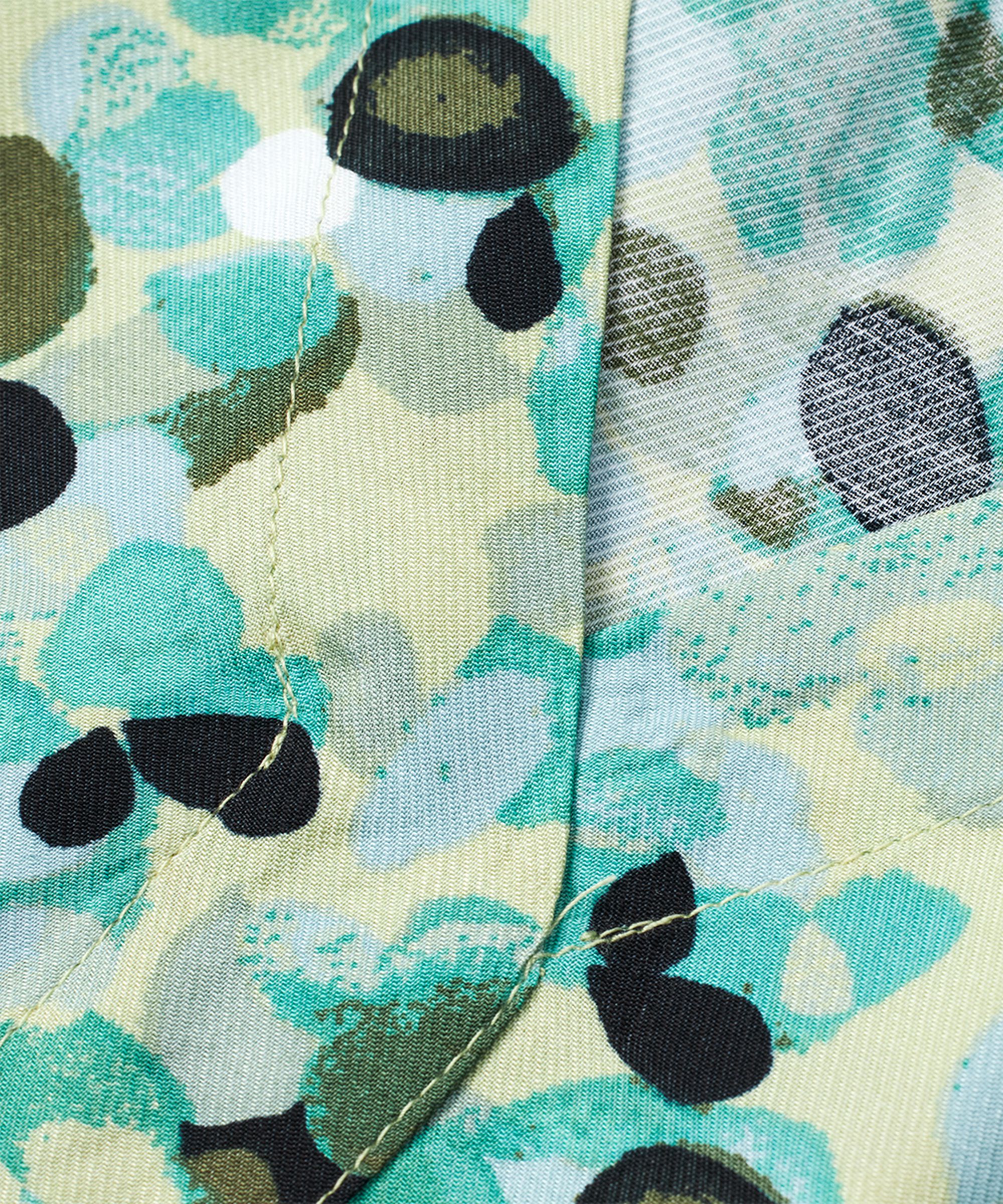 Viskosekleid mit V-Ausschnitt und Eingrifftaschen, Winter Green