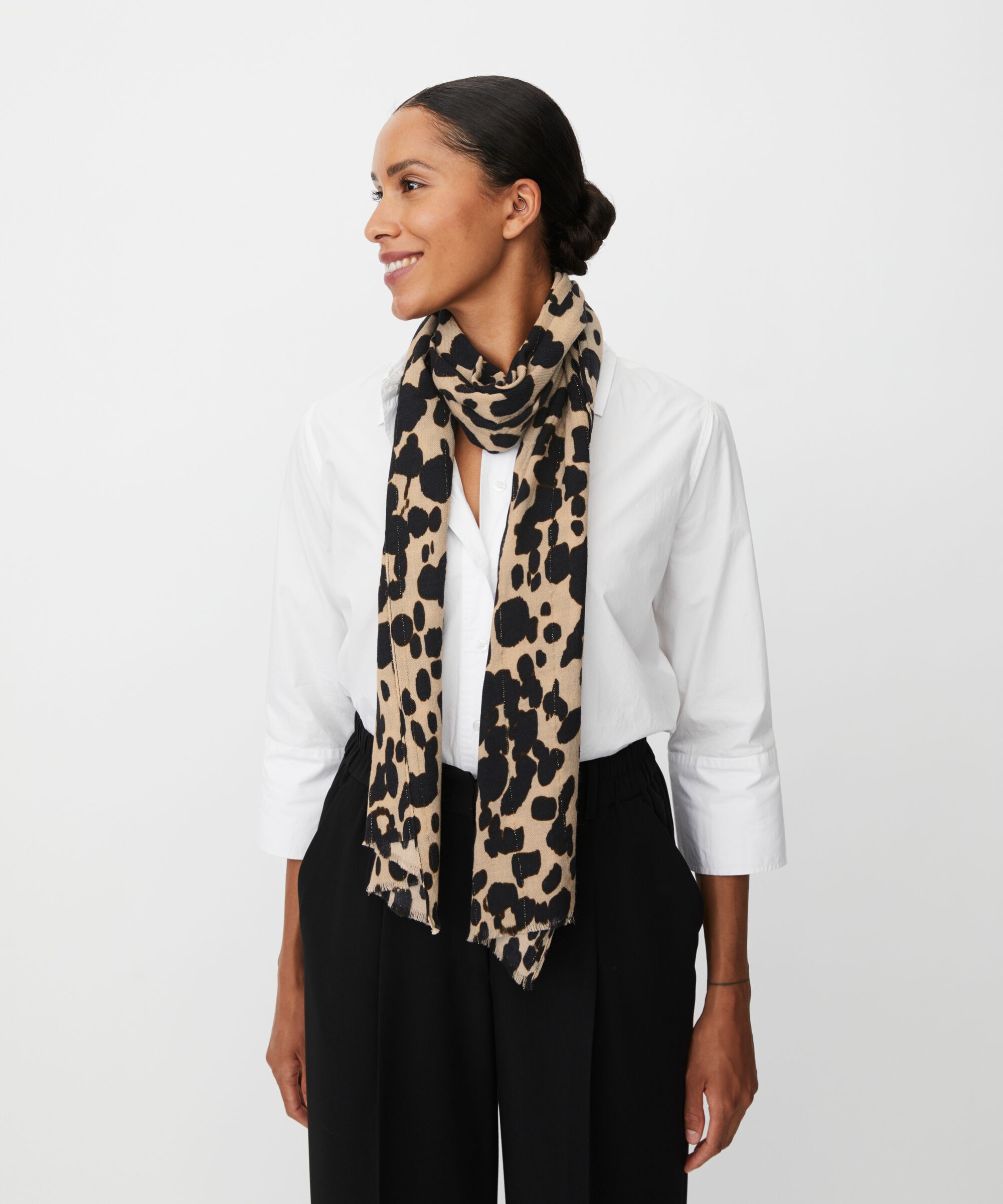 Wollschal mit Leopardenmuster und Glitzerfaden, Oxford Tan