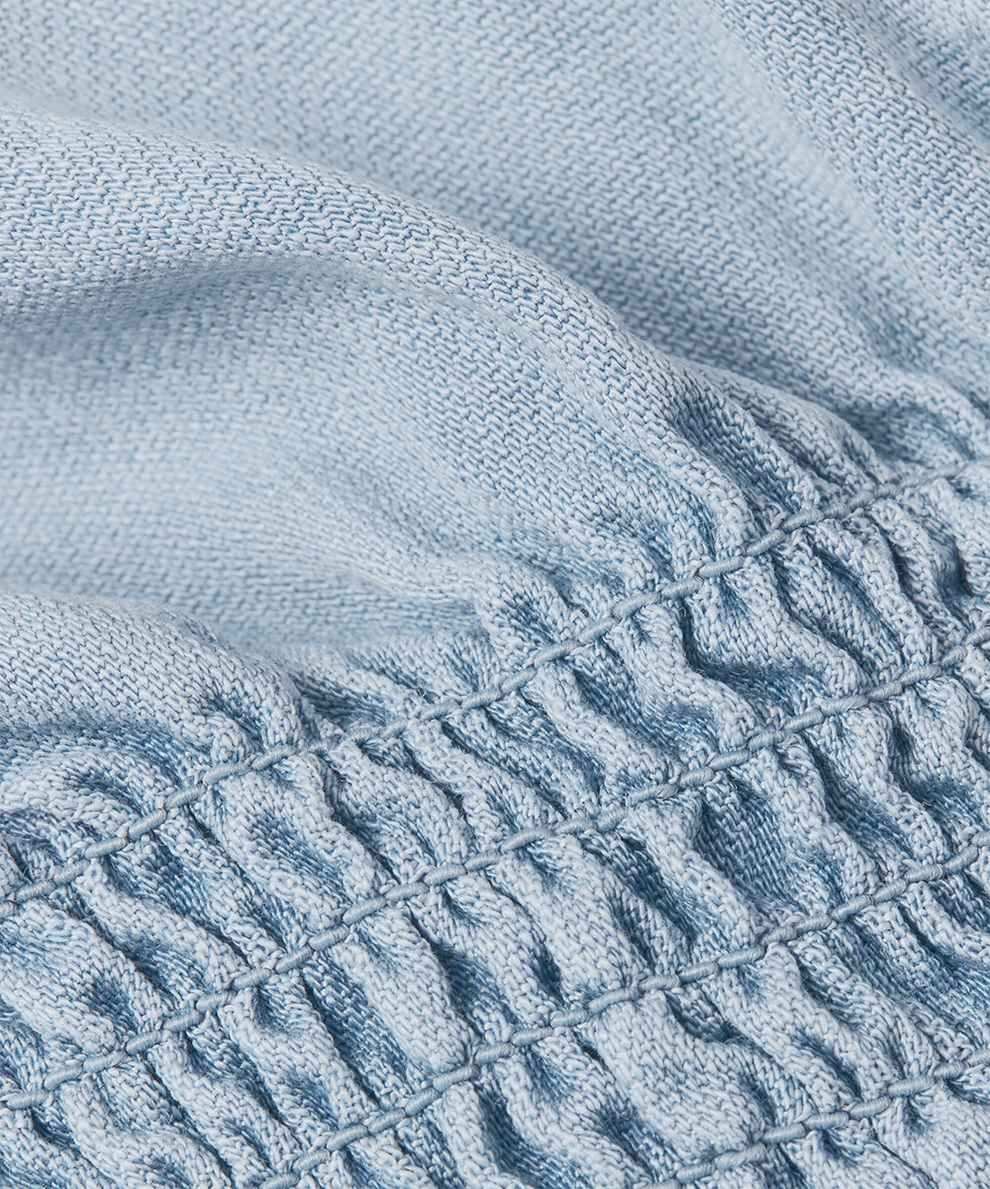 Jeanskleid mit Rüschendetail am Hals und Eingrifftaschen, Light Denim