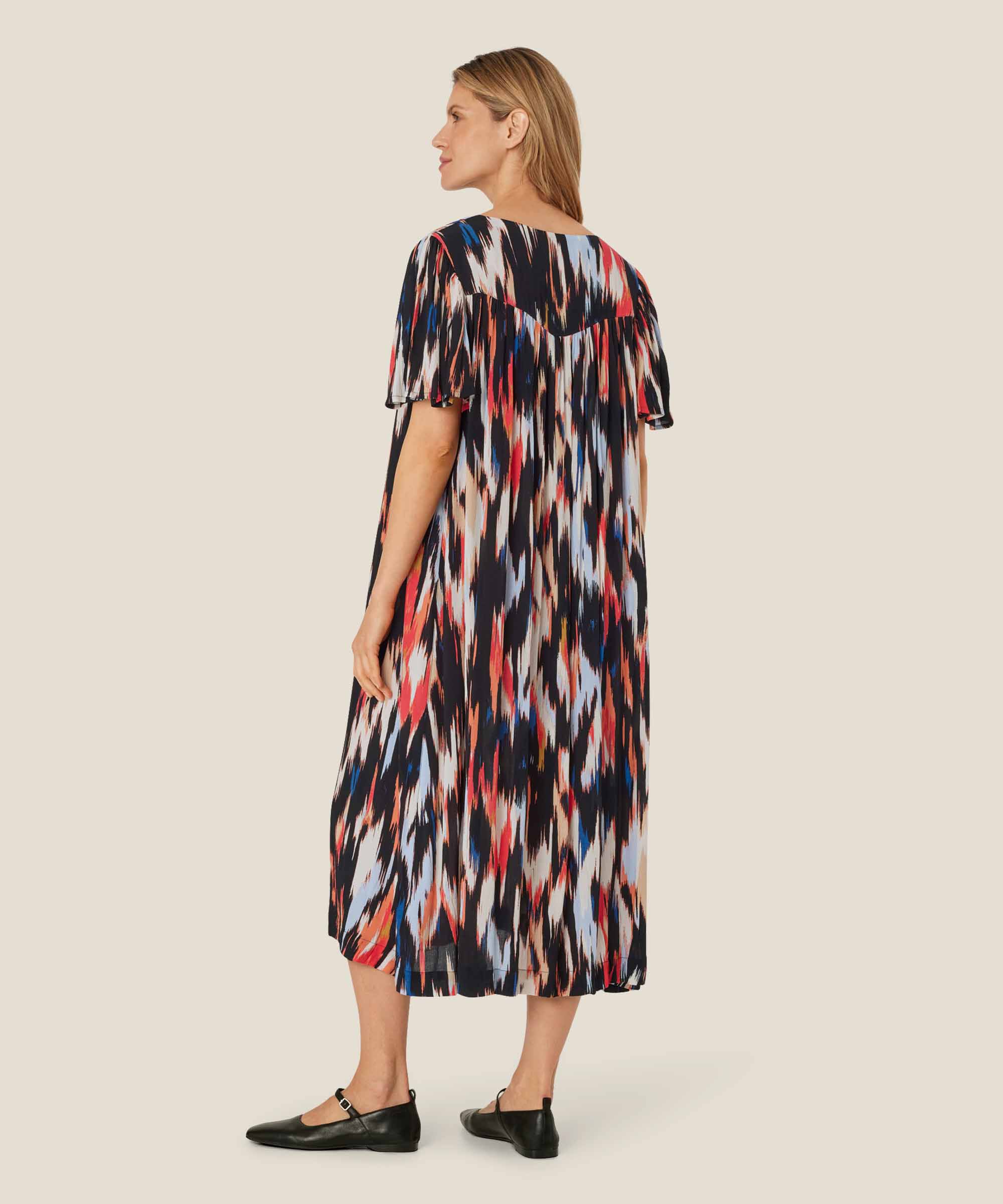 Bedrucktes Viskosekleid mit vielen Falten, Hibiscus