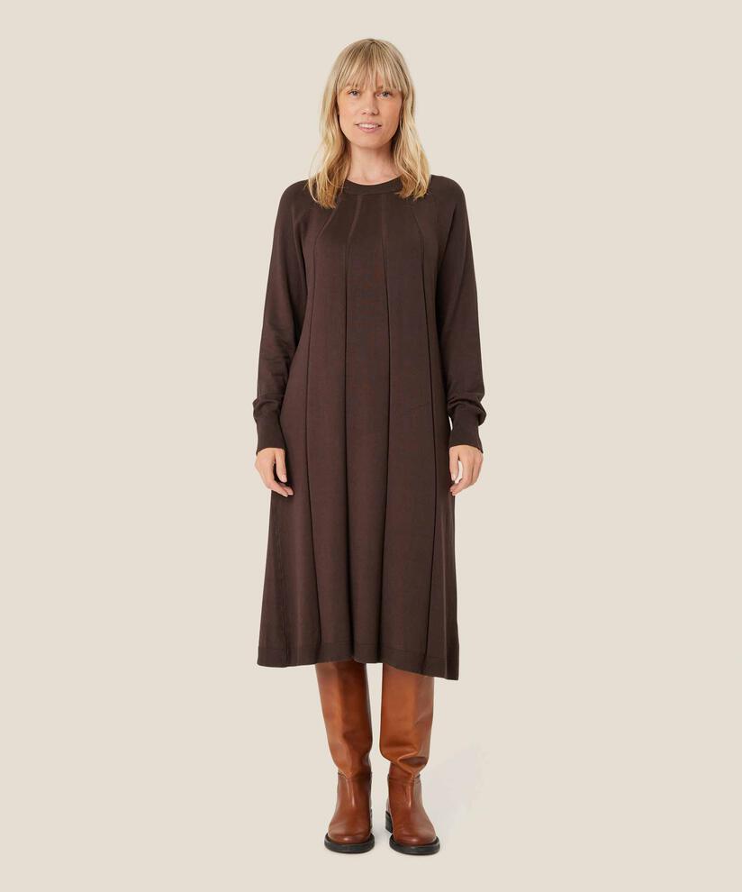 Feinstrickkleid mit langen Ärmeln, Coffee Bean