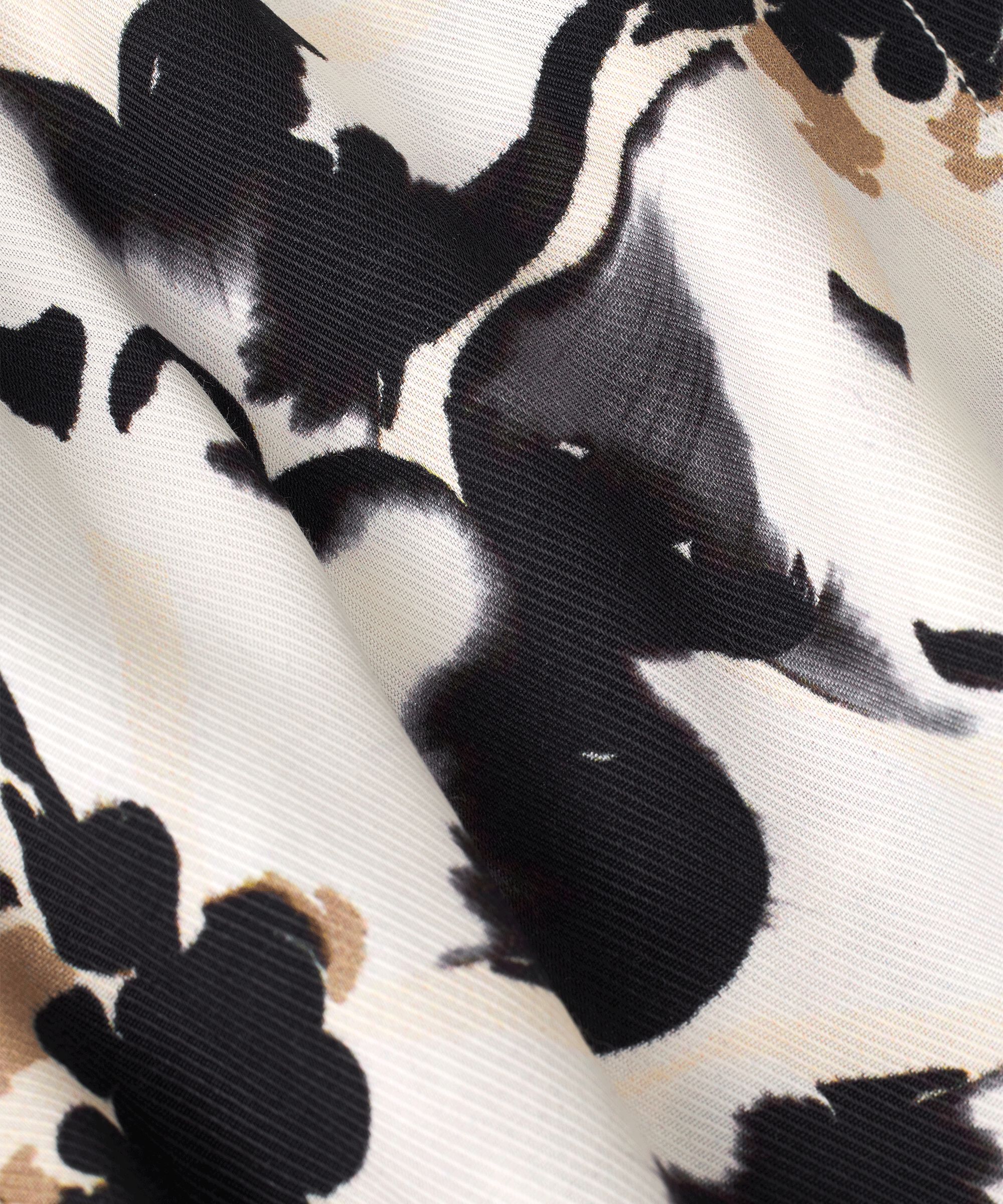 Ilisa Hemdbluse, Volcanic